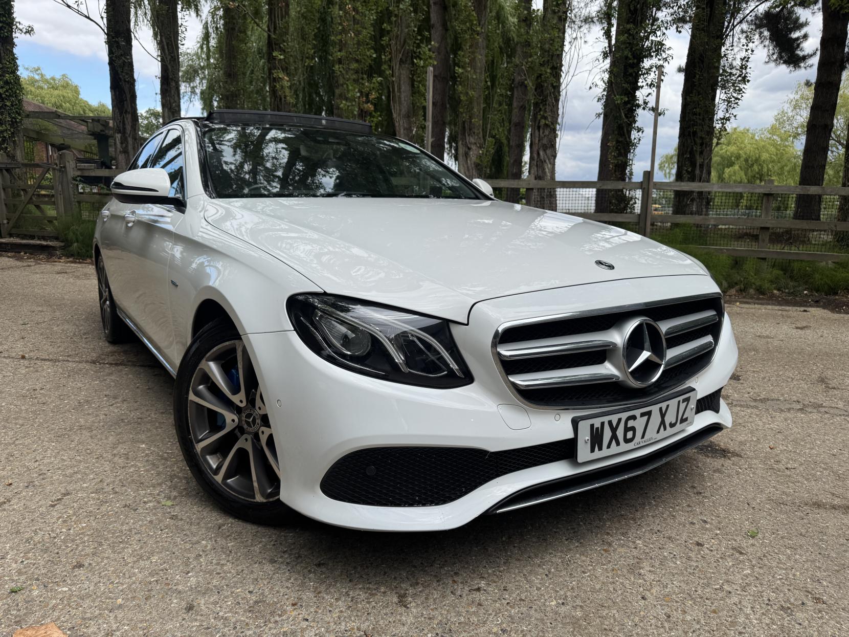 Mercedes-Benz E Class 2.0 E350e 6.4kWh SE (Premium) Saloon 4dr Petrol Plug-in Hybrid G-Tronic+ Euro 6 (s/s) (299 ps)