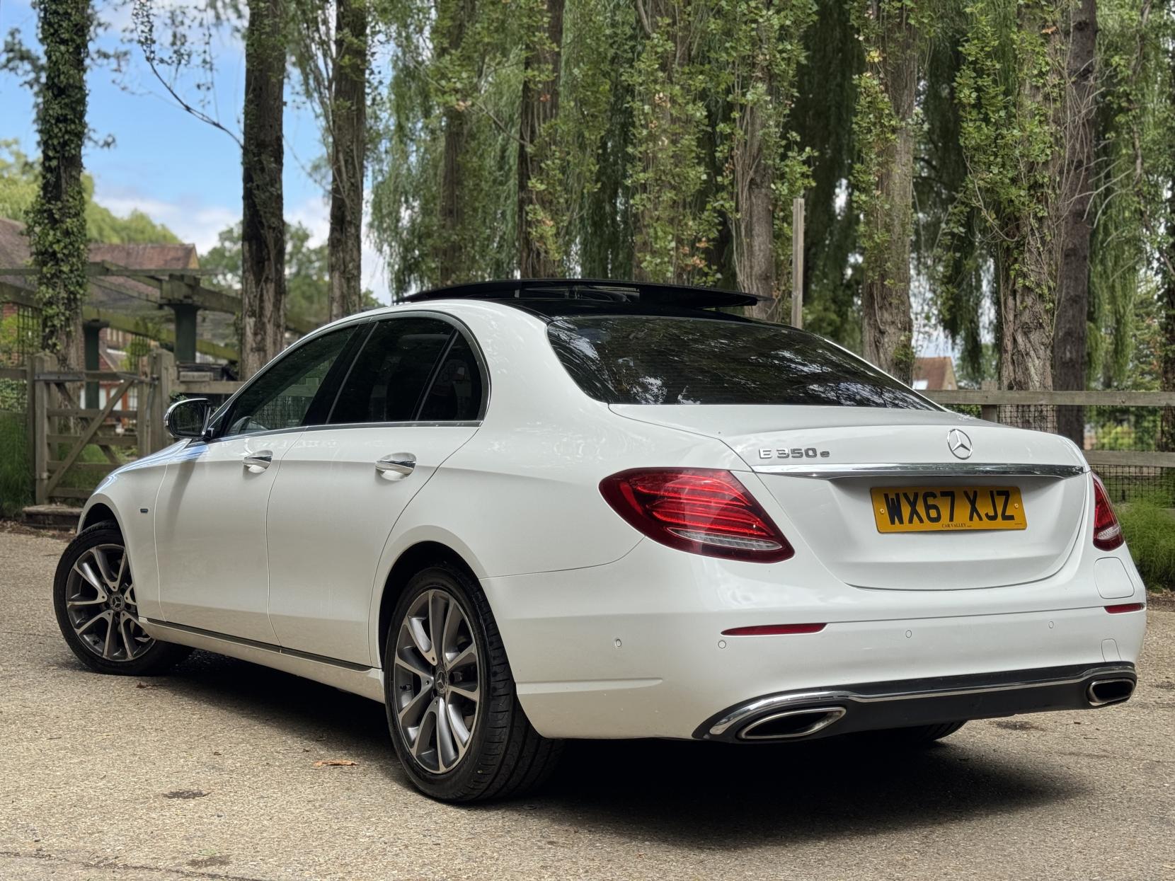 Mercedes-Benz E Class 2.0 E350e 6.4kWh SE (Premium) Saloon 4dr Petrol Plug-in Hybrid G-Tronic+ Euro 6 (s/s) (299 ps)