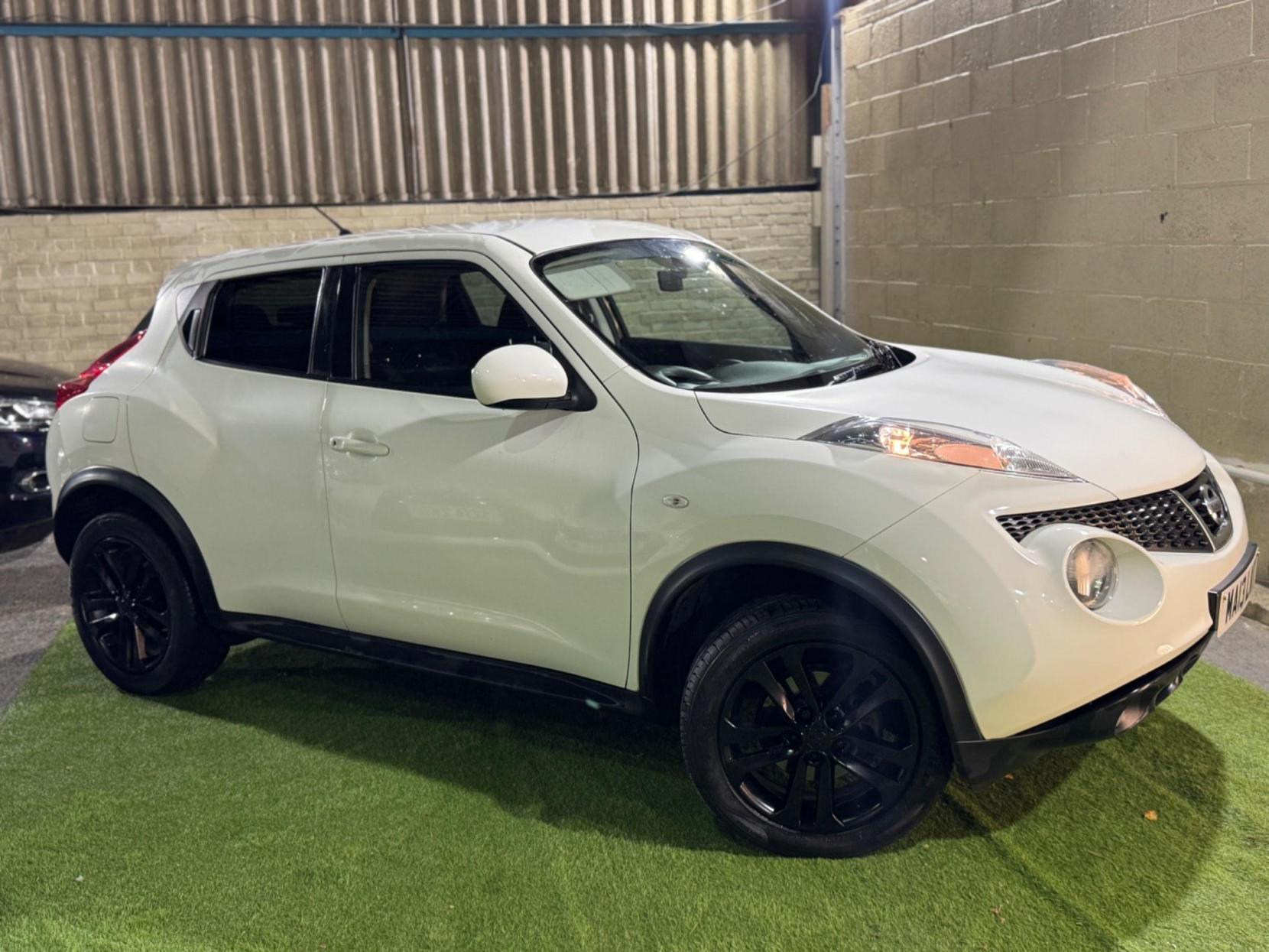 Nissan Juke 1.6 Acenta Premium Euro 5 (s/s) 5dr