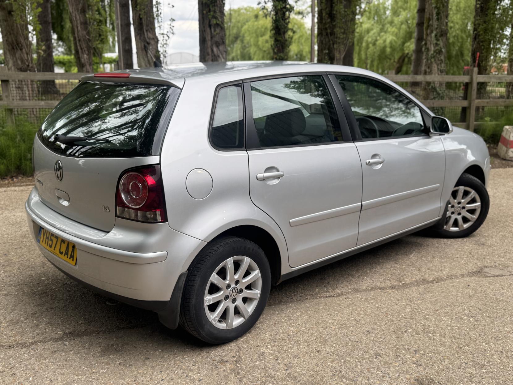 Volkswagen Polo 1.4 SE Hatchback 5dr Petrol Manual (155 g/km, 79 bhp)