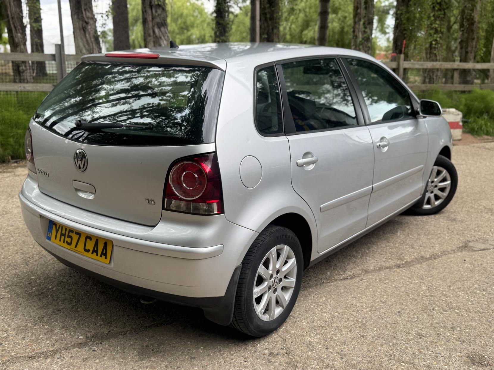 Volkswagen Polo 1.4 SE Hatchback 5dr Petrol Manual (155 g/km, 79 bhp)