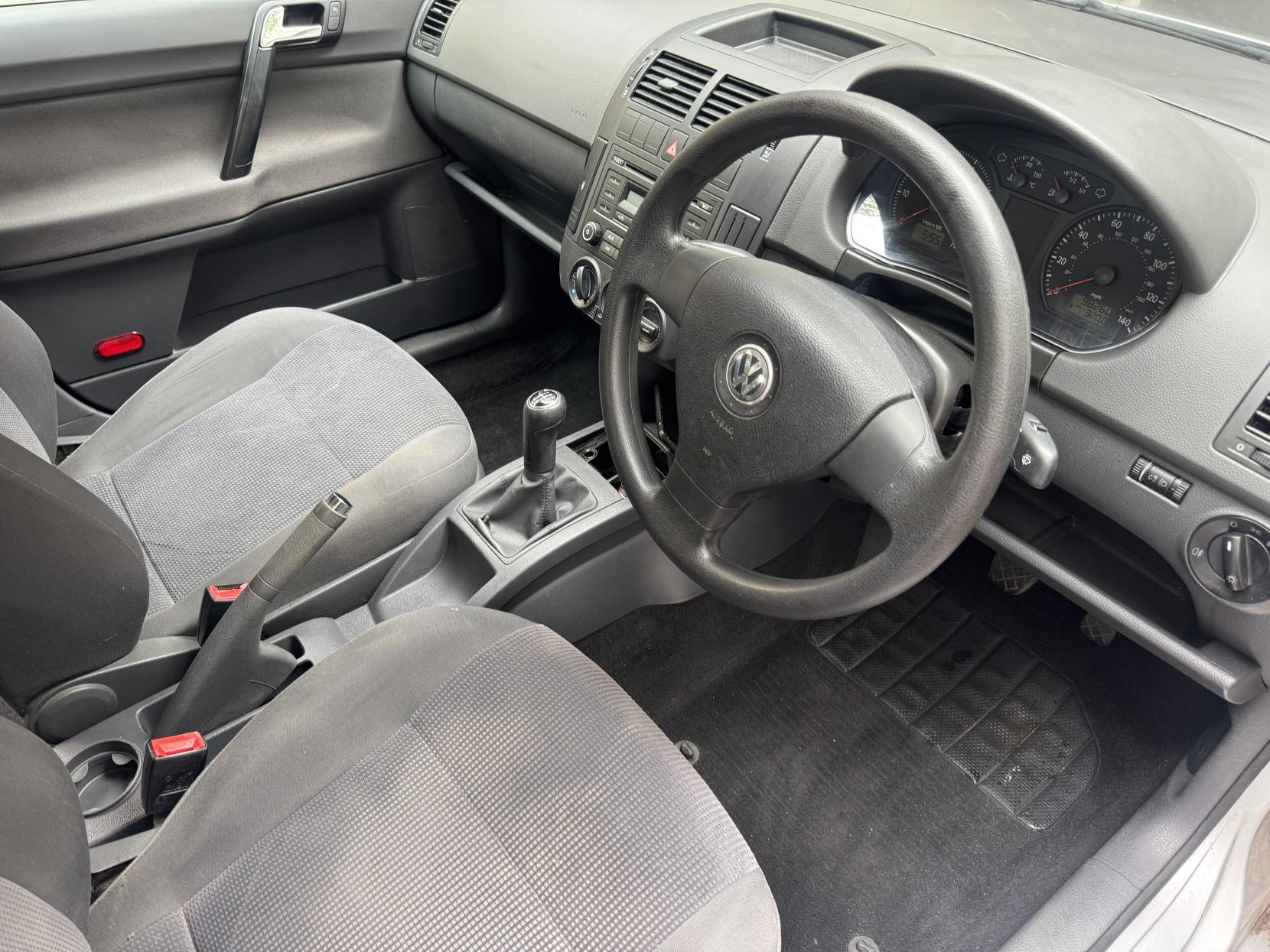 Volkswagen Polo 1.4 SE Hatchback 5dr Petrol Manual (155 g/km, 79 bhp)