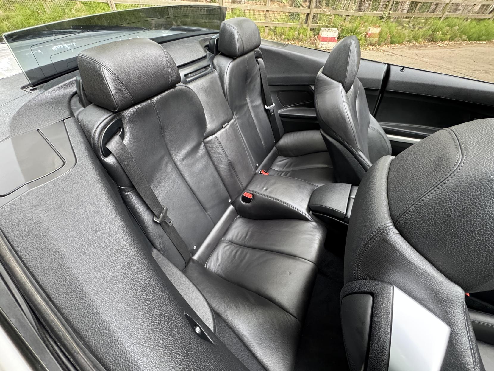 BMW 6 Series 3.0 640i SE Convertible 2dr Petrol Steptronic Euro 5 (s/s) (320 ps)
