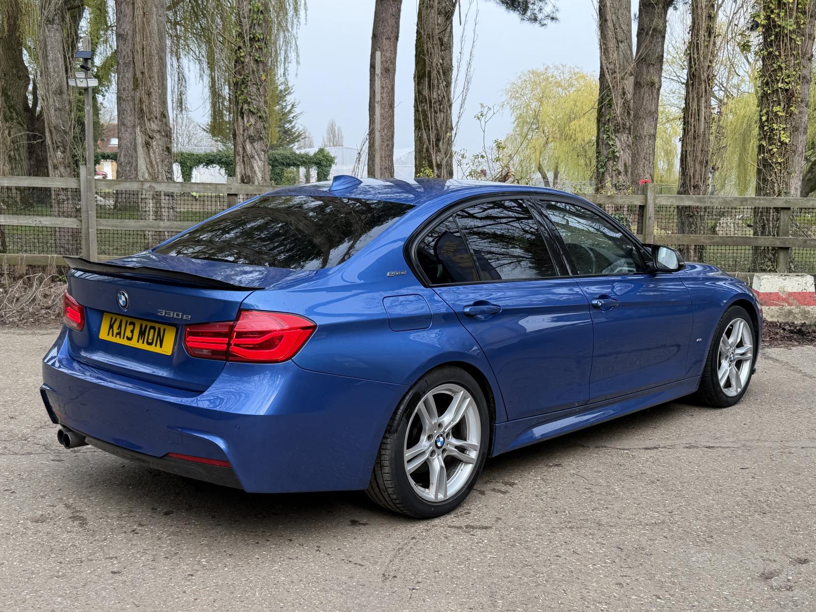 BMW 3 Series 2.0 330e 7.6kWh M Sport Saloon 4dr Petrol Plug-in Hybrid Auto Euro 6 (s/s) (252 ps)
