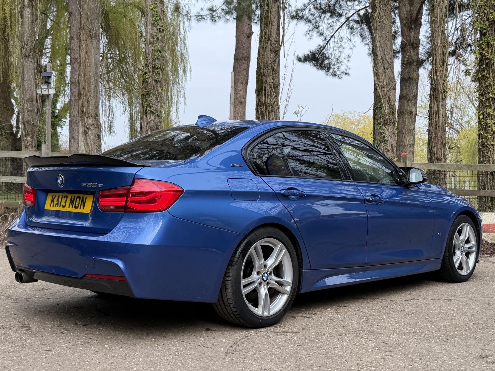 BMW 3 Series 2.0 330e 7.6kWh M Sport Saloon 4dr Petrol Plug-in Hybrid Auto Euro 6 (s/s) (252 ps)