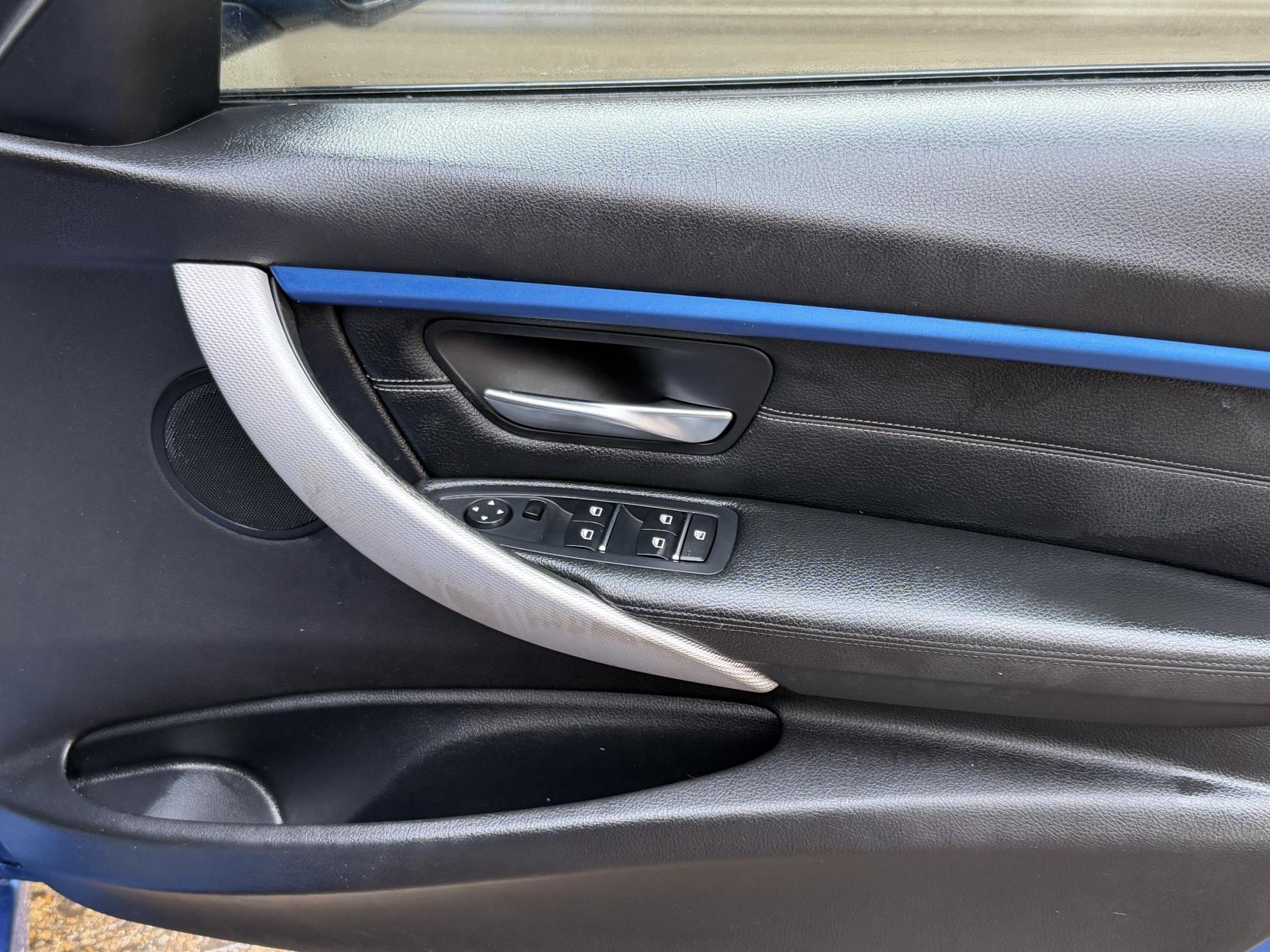 BMW 3 Series 2.0 330e 7.6kWh M Sport Saloon 4dr Petrol Plug-in Hybrid Auto Euro 6 (s/s) (252 ps)