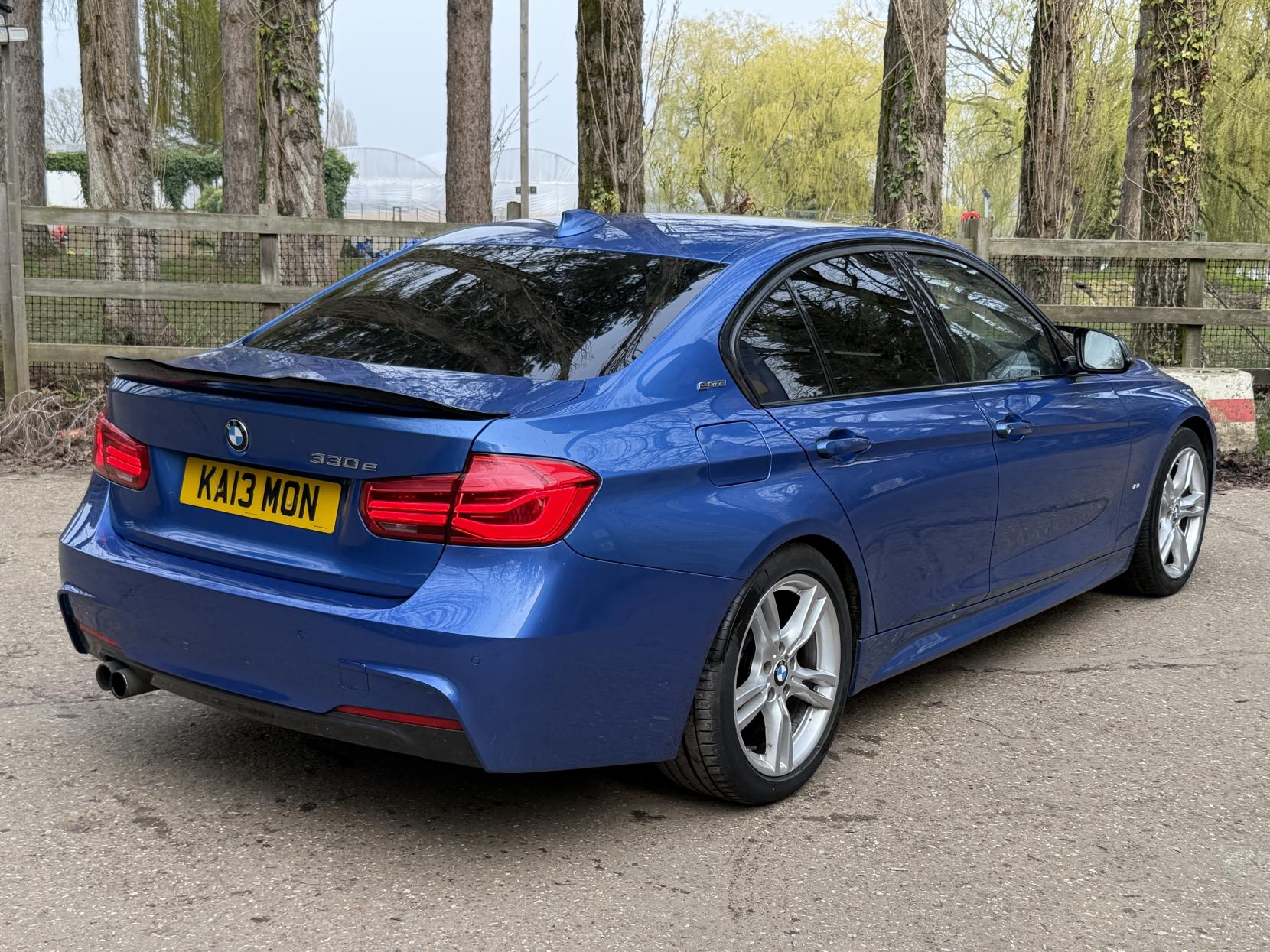 BMW 3 Series 2.0 330e 7.6kWh M Sport Saloon 4dr Petrol Plug-in Hybrid Auto Euro 6 (s/s) (252 ps)