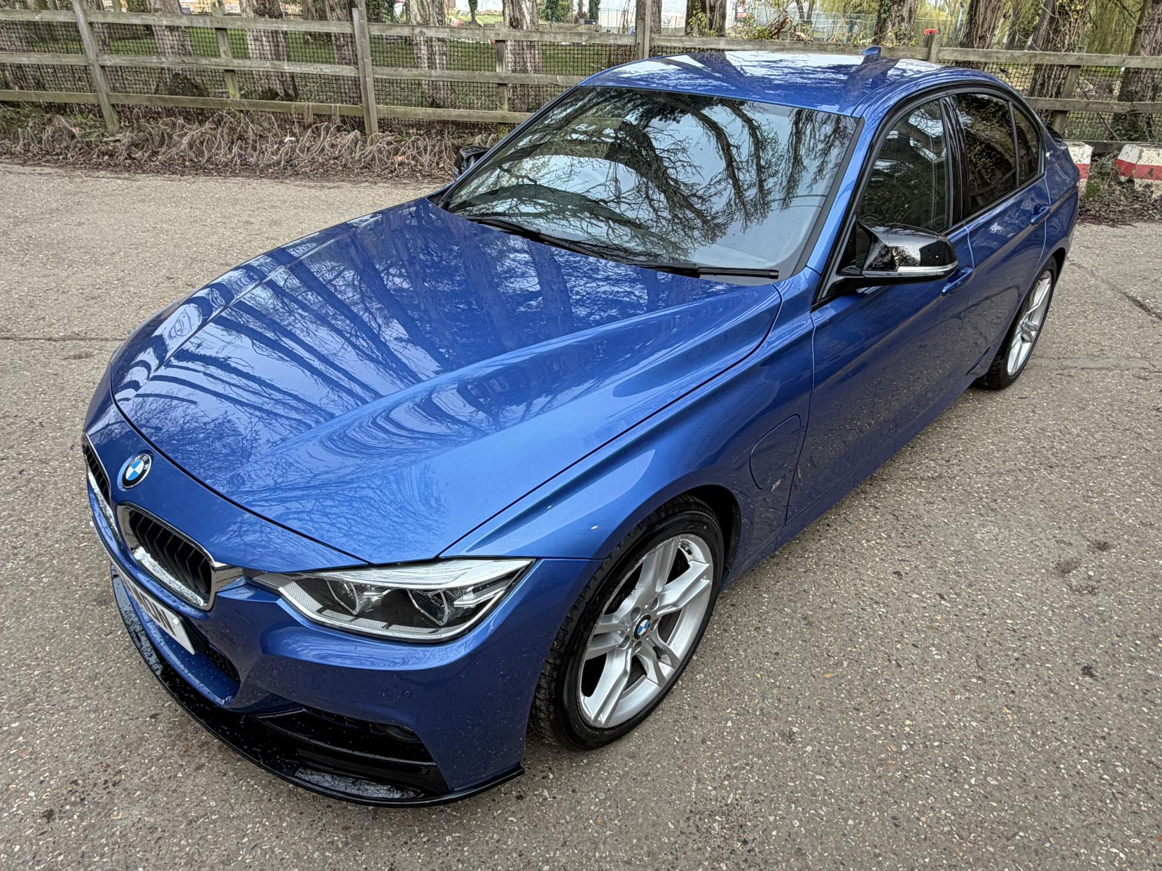 BMW 3 Series 2.0 330e 7.6kWh M Sport Saloon 4dr Petrol Plug-in Hybrid Auto Euro 6 (s/s) (252 ps)