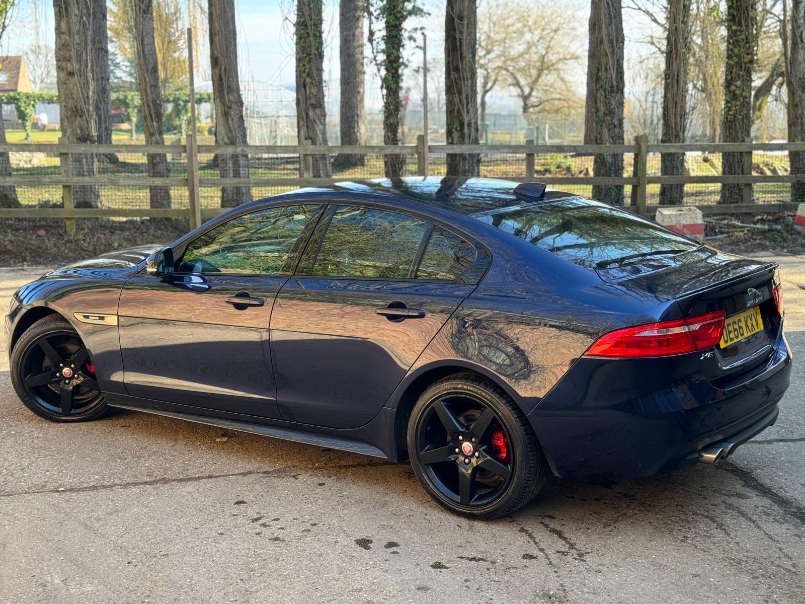 Jaguar XE 2.0d R-Sport Saloon 4dr Diesel Auto Euro 6 (s/s) (180 ps)