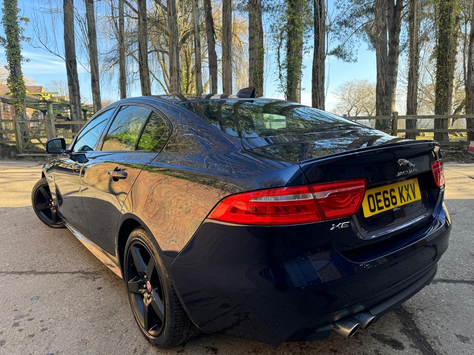 Jaguar XE 2.0d R-Sport Saloon 4dr Diesel Auto Euro 6 (s/s) (180 ps)