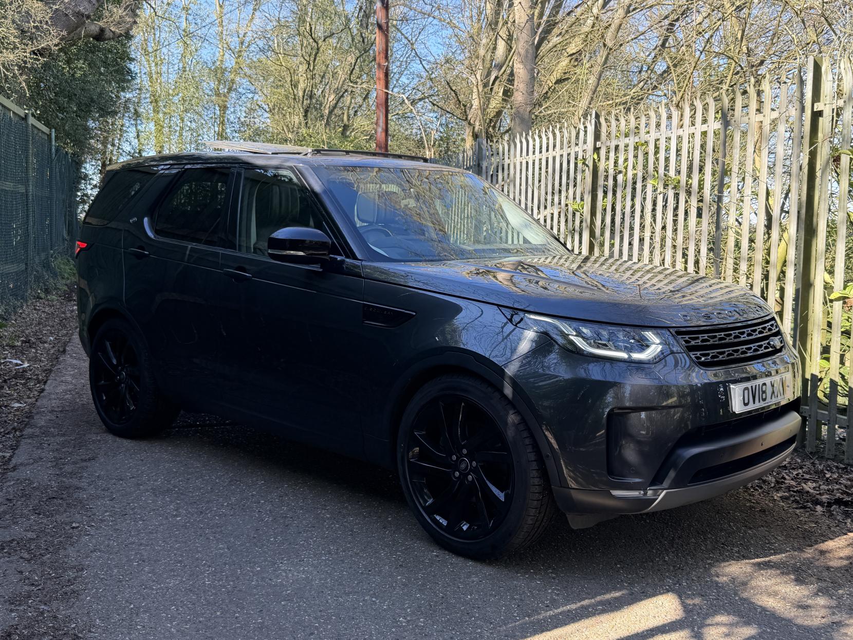 Land Rover Discovery 2.0 SD4 HSE Luxury SUV 5dr Diesel Auto 4WD Euro 6 (s/s) (240 ps)