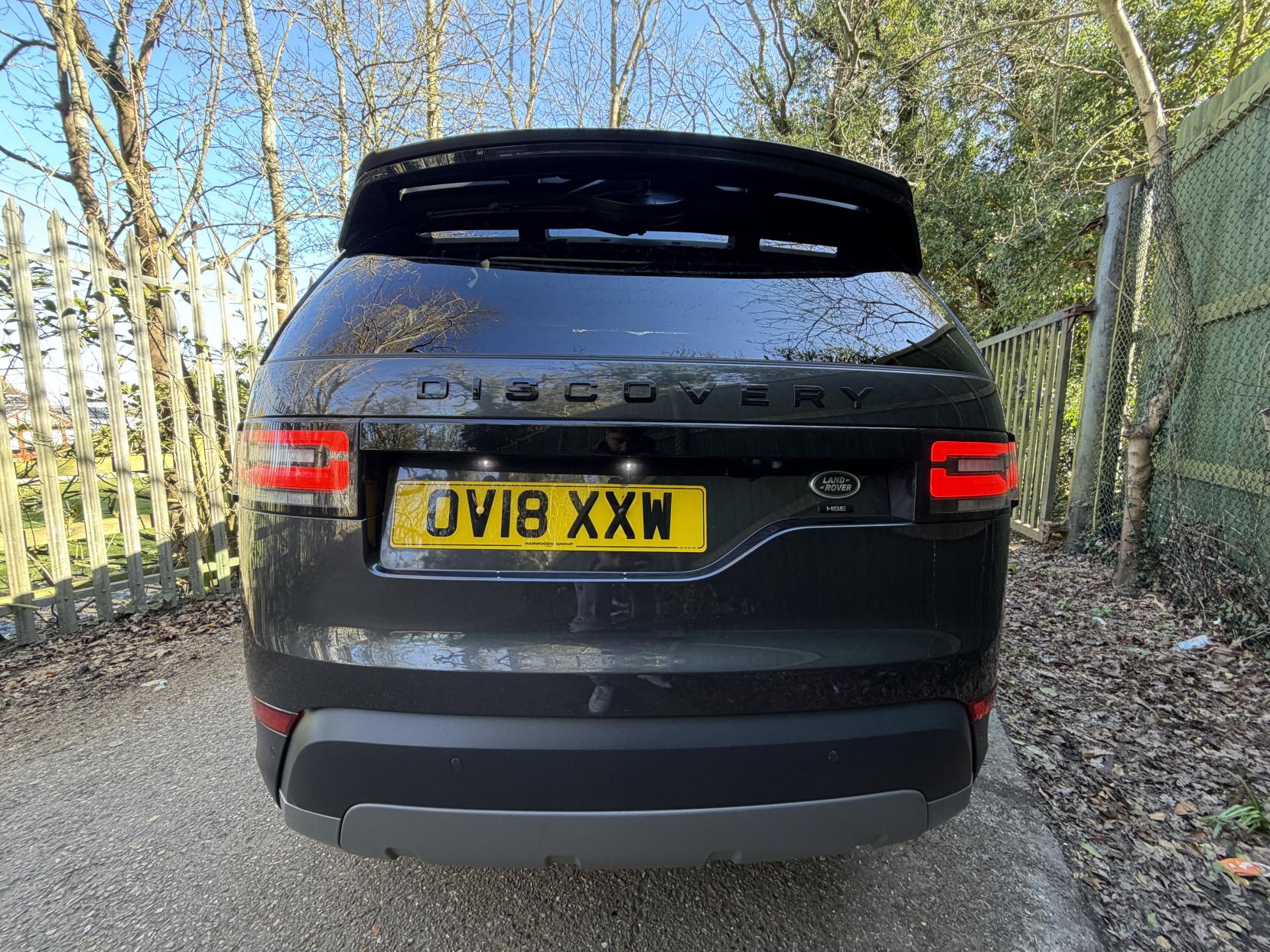 Land Rover Discovery 2.0 SD4 HSE Luxury SUV 5dr Diesel Auto 4WD Euro 6 (s/s) (240 ps)