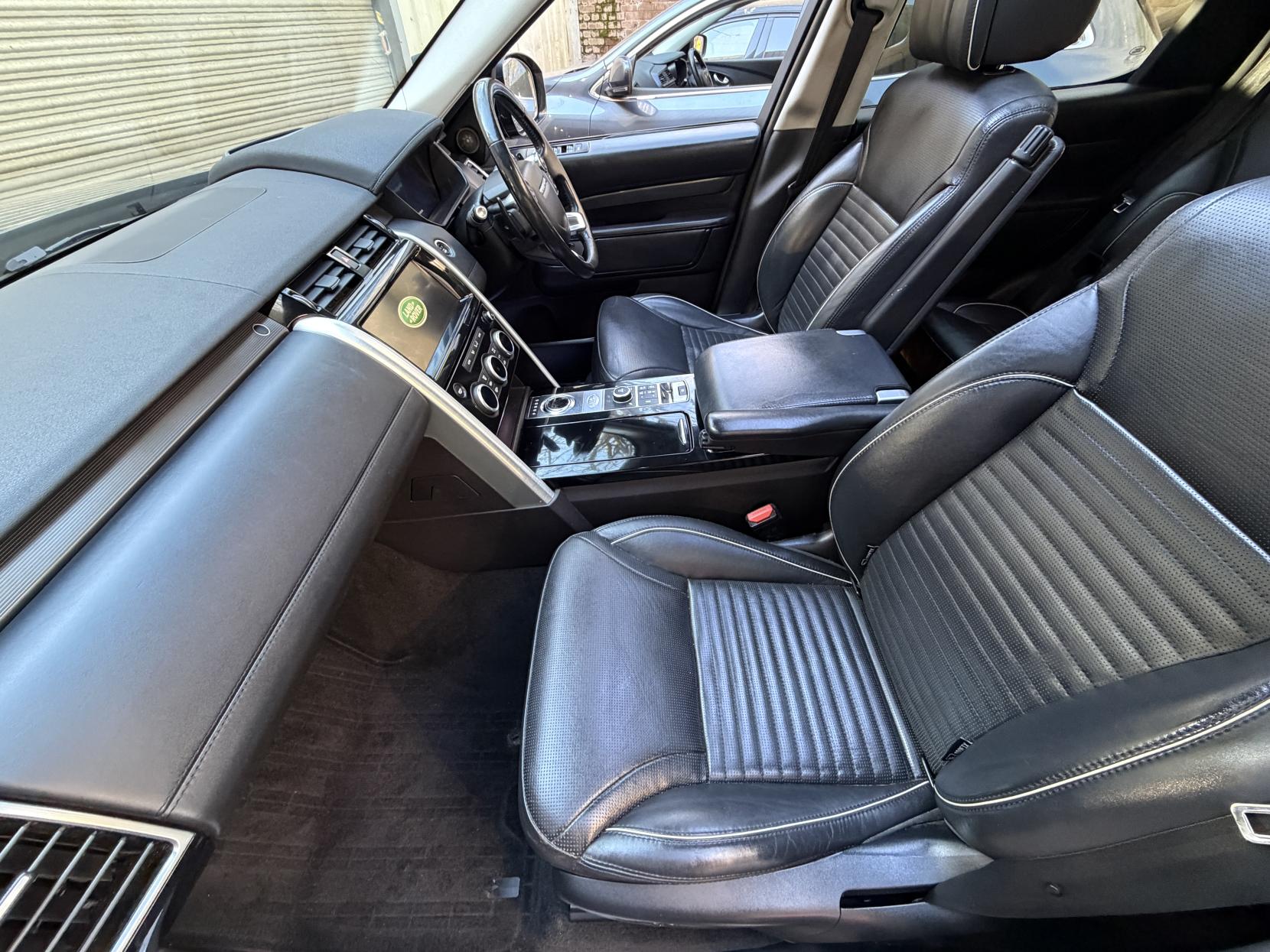 Land Rover Discovery 2.0 SD4 HSE Luxury SUV 5dr Diesel Auto 4WD Euro 6 (s/s) (240 ps)