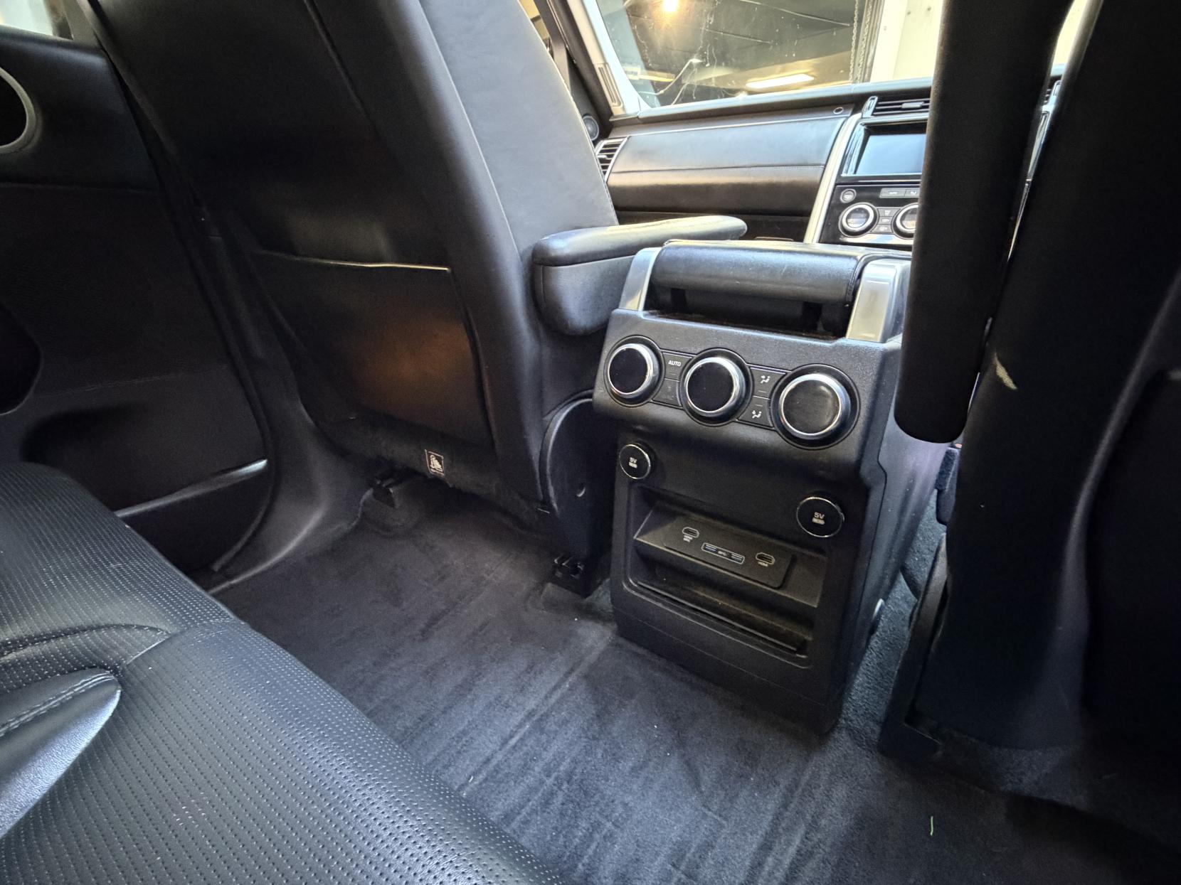 Land Rover Discovery 2.0 SD4 HSE Luxury SUV 5dr Diesel Auto 4WD Euro 6 (s/s) (240 ps)