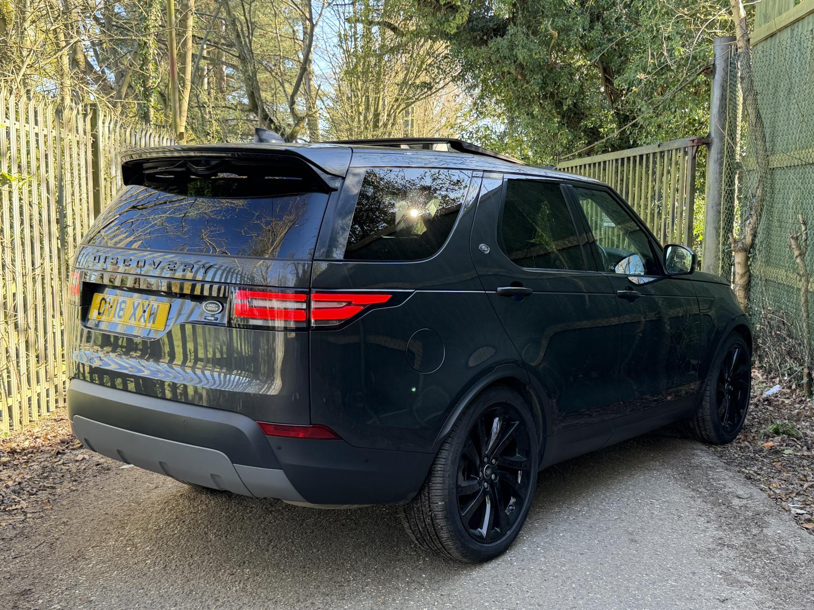 Land Rover Discovery 2.0 SD4 HSE Luxury SUV 5dr Diesel Auto 4WD Euro 6 (s/s) (240 ps)