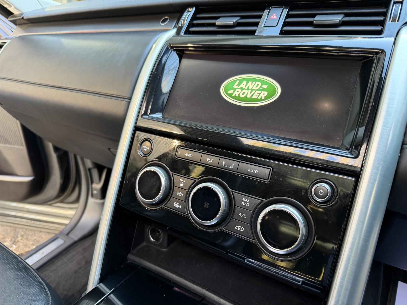 Land Rover Discovery 2.0 SD4 HSE Luxury SUV 5dr Diesel Auto 4WD Euro 6 (s/s) (240 ps)