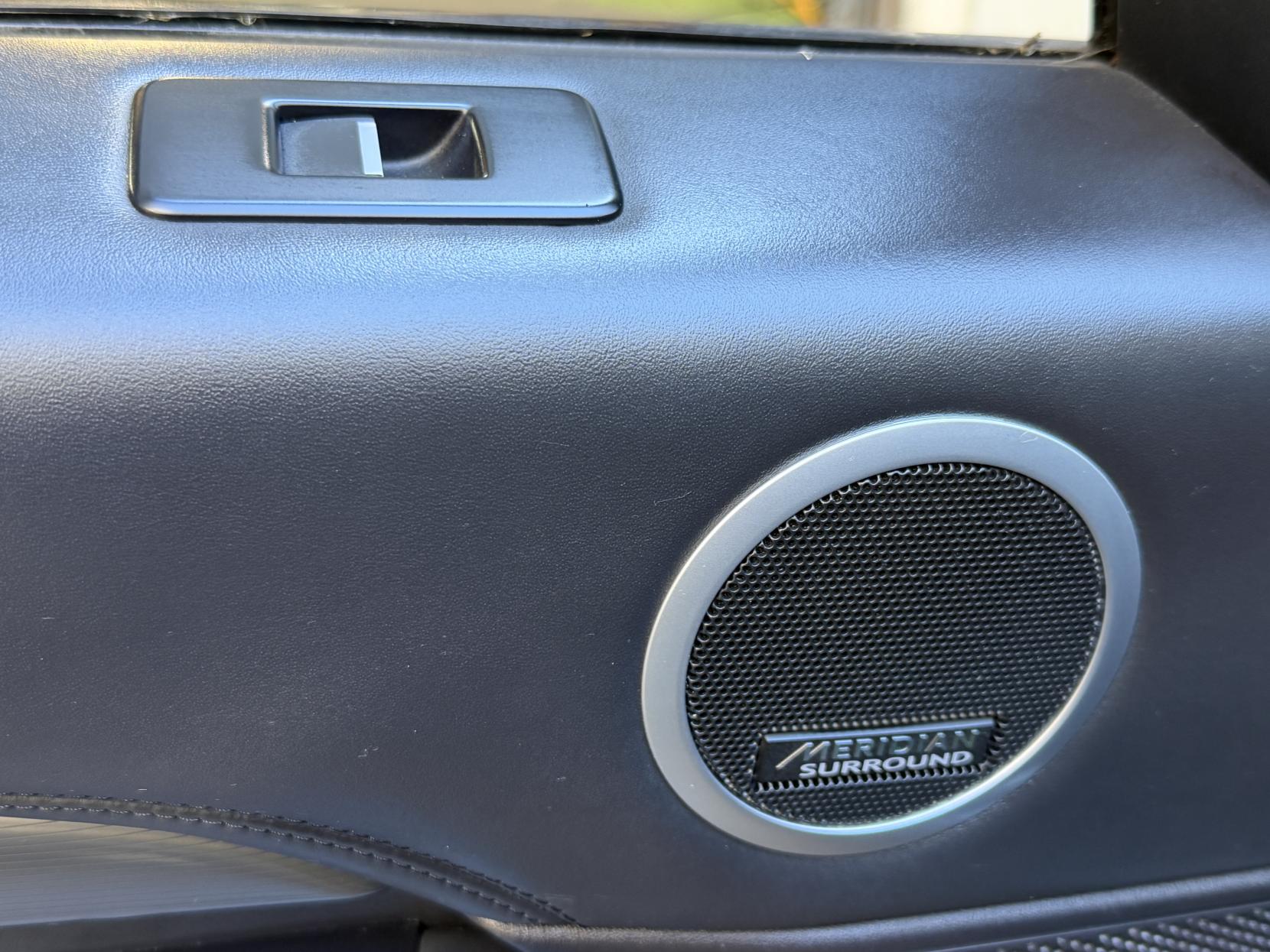 Land Rover Discovery 2.0 SD4 HSE Luxury SUV 5dr Diesel Auto 4WD Euro 6 (s/s) (240 ps)