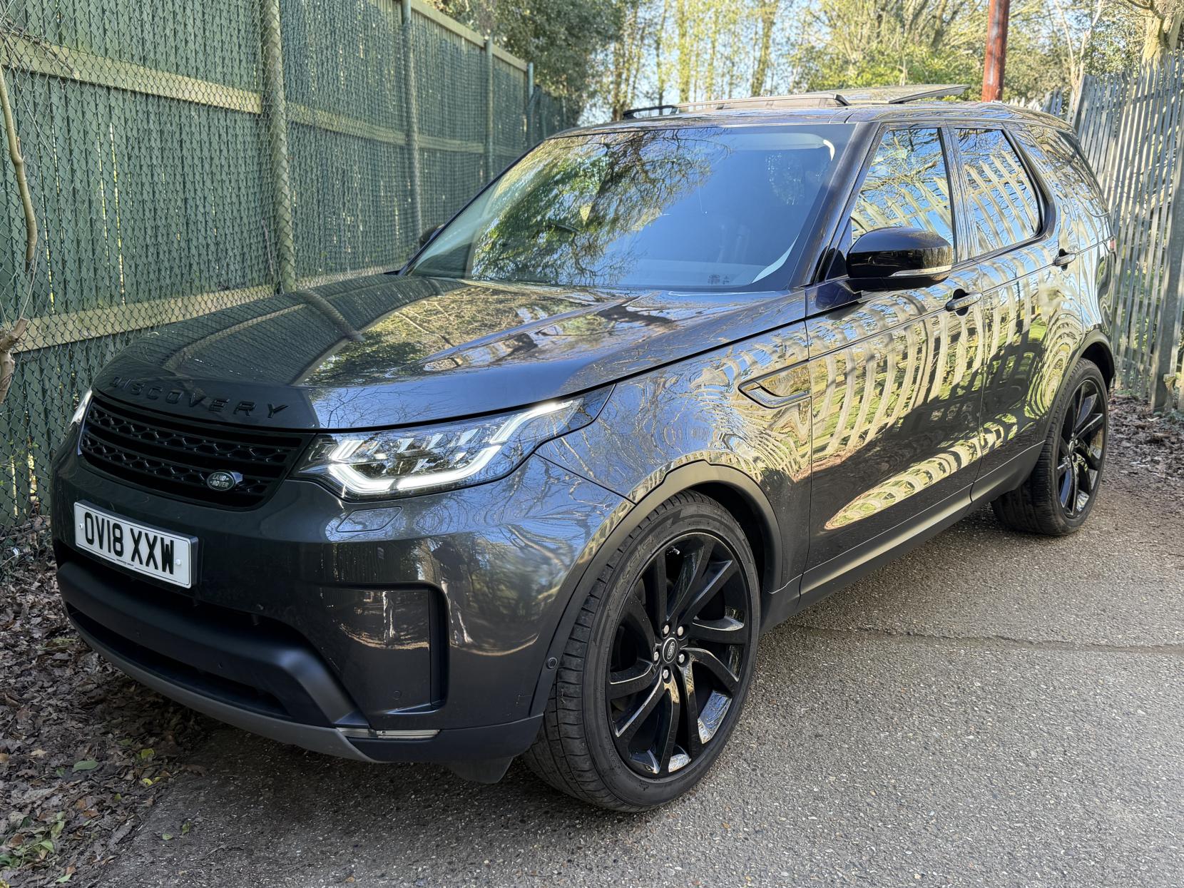 Land Rover Discovery 2.0 SD4 HSE Luxury SUV 5dr Diesel Auto 4WD Euro 6 (s/s) (240 ps)