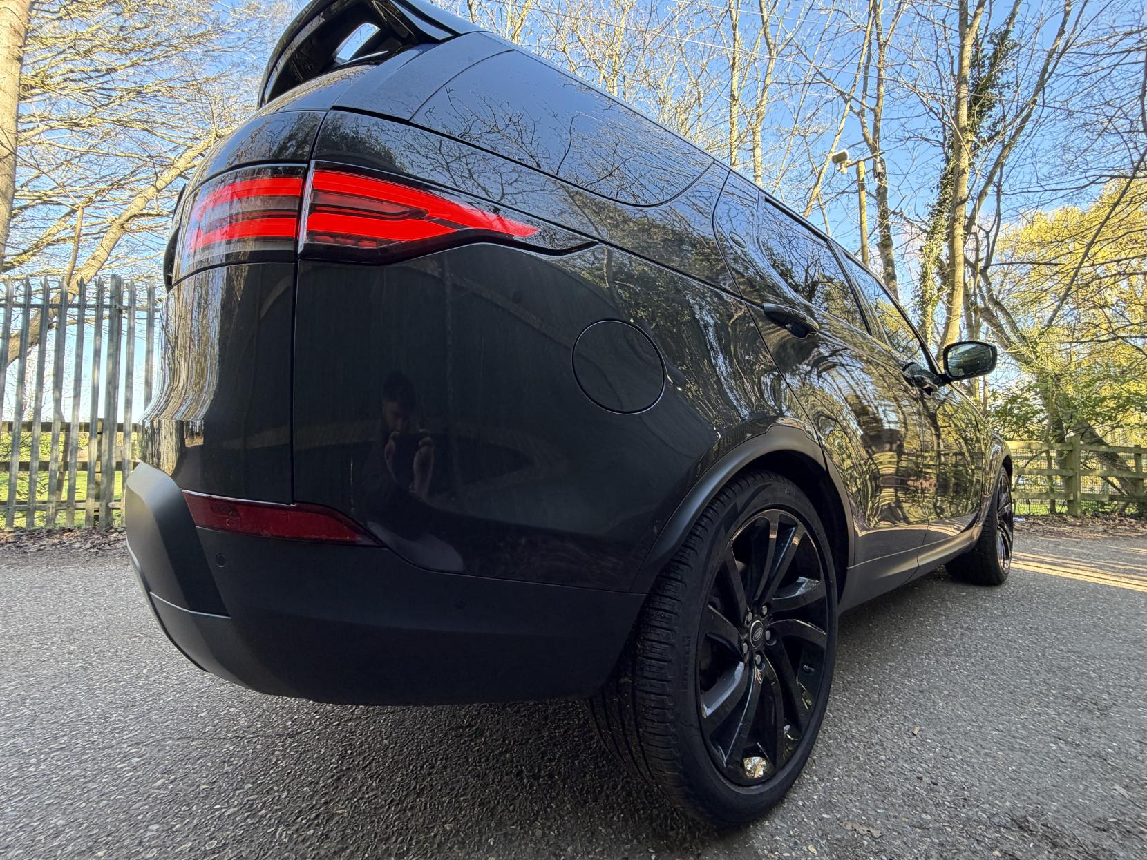 Land Rover Discovery 2.0 SD4 HSE Luxury SUV 5dr Diesel Auto 4WD Euro 6 (s/s) (240 ps)