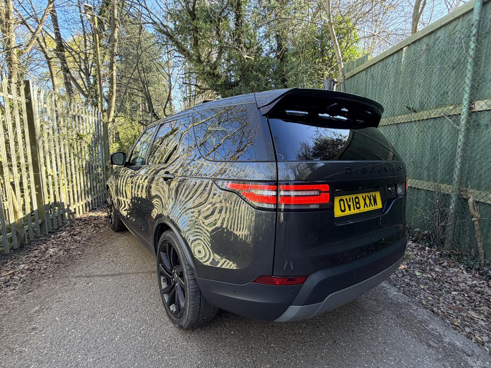 Land Rover Discovery 2.0 SD4 HSE Luxury SUV 5dr Diesel Auto 4WD Euro 6 (s/s) (240 ps)