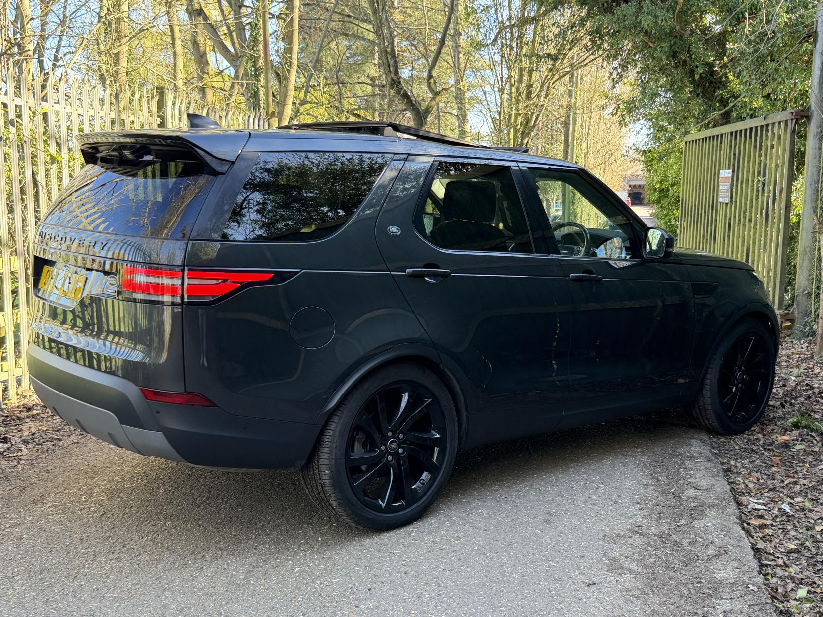 Land Rover Discovery 2.0 SD4 HSE Luxury SUV 5dr Diesel Auto 4WD Euro 6 (s/s) (240 ps)