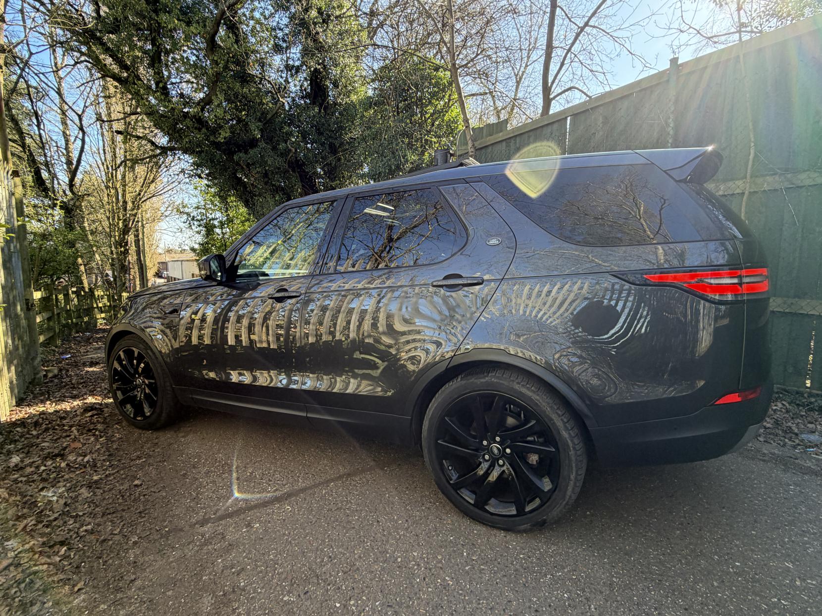 Land Rover Discovery 2.0 SD4 HSE Luxury SUV 5dr Diesel Auto 4WD Euro 6 (s/s) (240 ps)