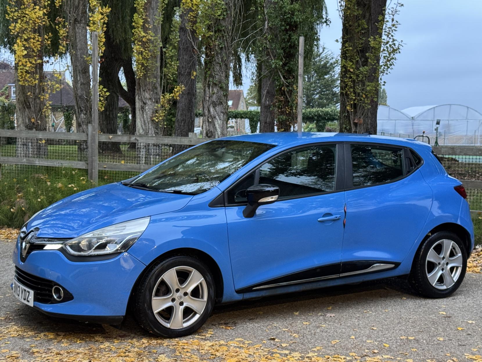 Renault Clio 0.9 TCe Dynamique MediaNav Hatchback 5dr Petrol Manual Euro 5 (s/s) (90 ps)