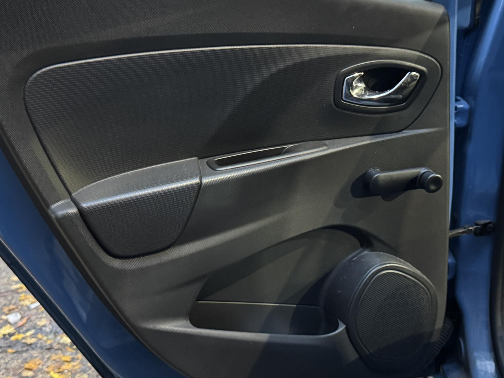 Renault Clio 0.9 TCe Dynamique MediaNav Hatchback 5dr Petrol Manual Euro 5 (s/s) (90 ps)