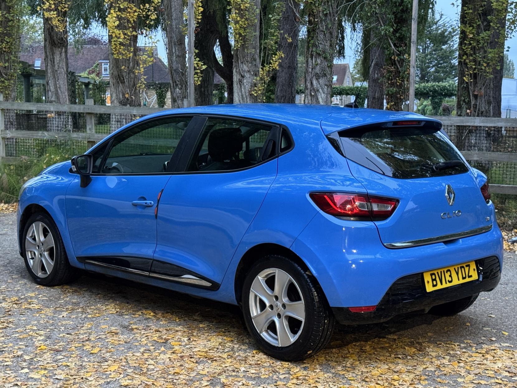 Renault Clio 0.9 TCe Dynamique MediaNav Hatchback 5dr Petrol Manual Euro 5 (s/s) (90 ps)