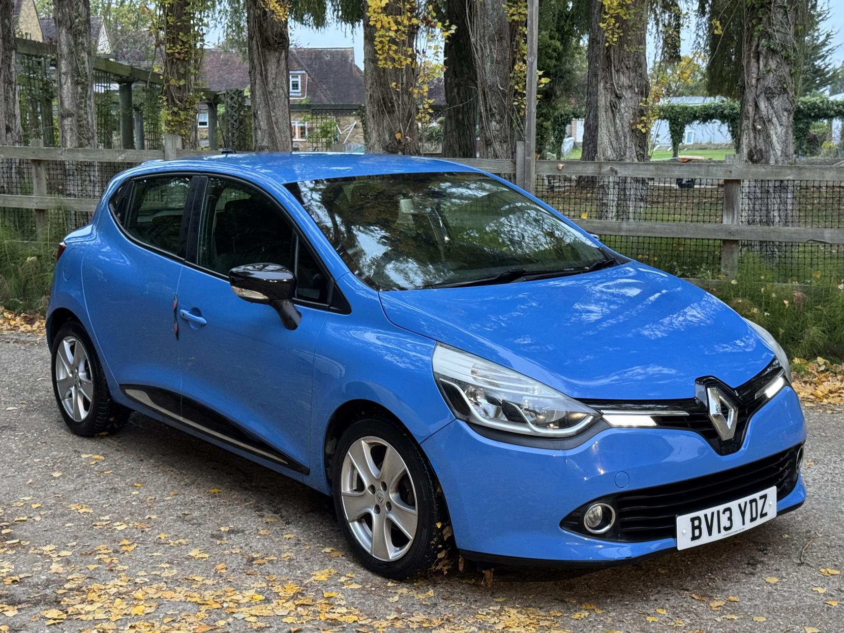 Renault Clio 0.9 TCe Dynamique MediaNav Hatchback 5dr Petrol Manual Euro 5 (s/s) (90 ps)