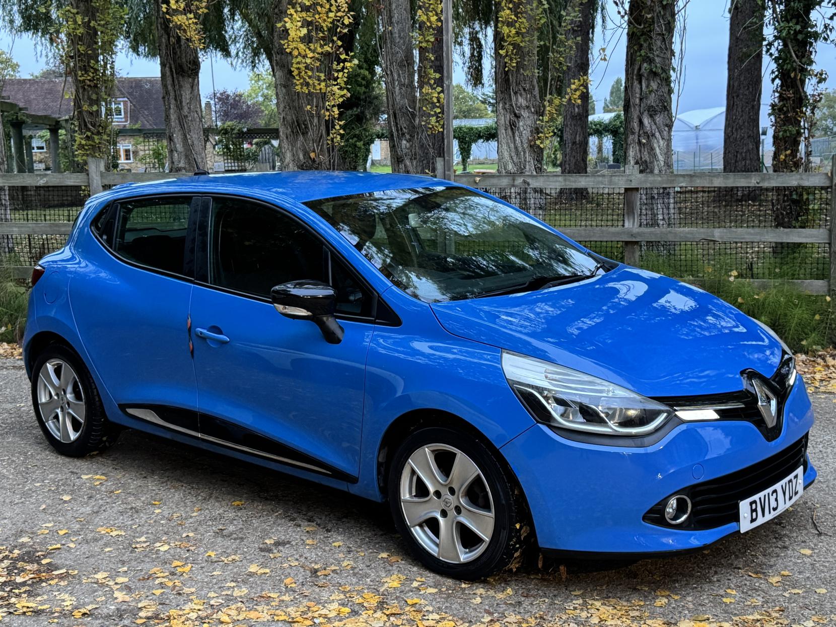Renault Clio 0.9 TCe Dynamique MediaNav Hatchback 5dr Petrol Manual Euro 5 (s/s) (90 ps)
