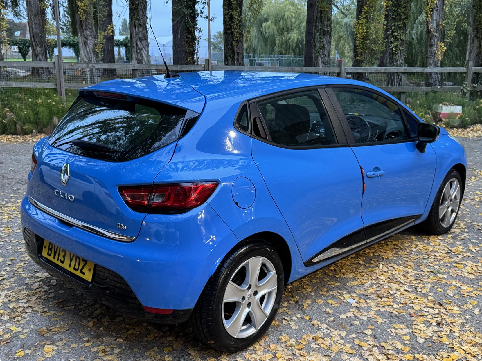 Renault Clio 0.9 TCe Dynamique MediaNav Hatchback 5dr Petrol Manual Euro 5 (s/s) (90 ps)