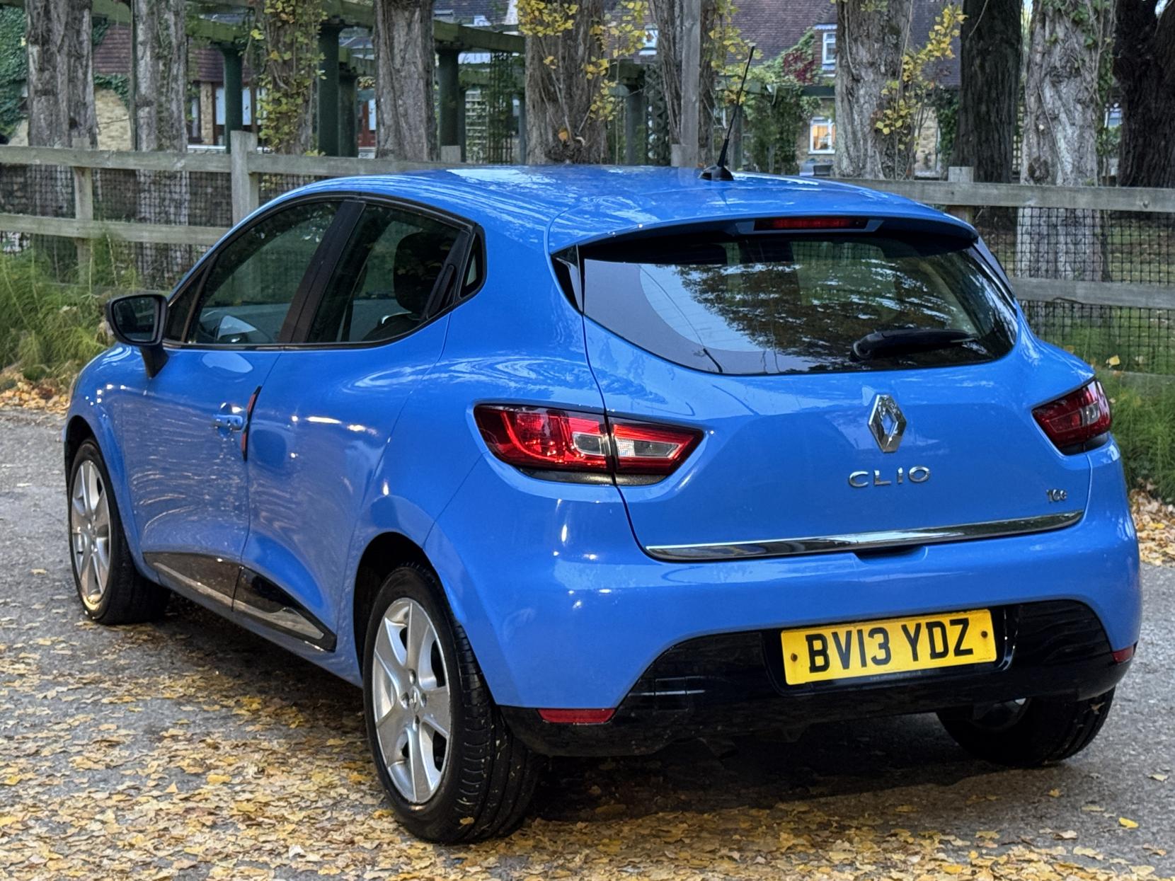 Renault Clio 0.9 TCe Dynamique MediaNav Hatchback 5dr Petrol Manual Euro 5 (s/s) (90 ps)