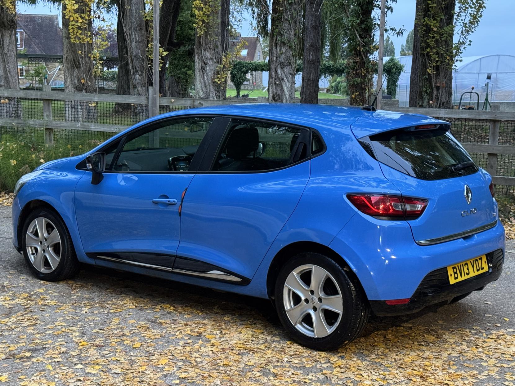 Renault Clio 0.9 TCe Dynamique MediaNav Hatchback 5dr Petrol Manual Euro 5 (s/s) (90 ps)