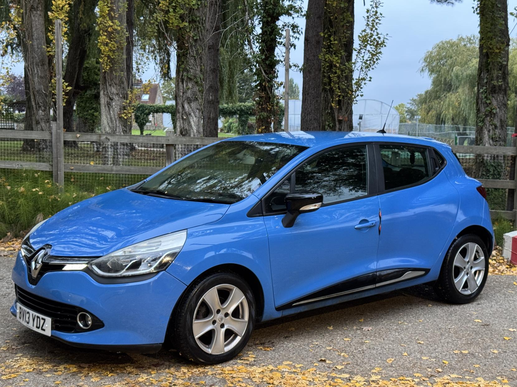 Renault Clio 0.9 TCe Dynamique MediaNav Hatchback 5dr Petrol Manual Euro 5 (s/s) (90 ps)