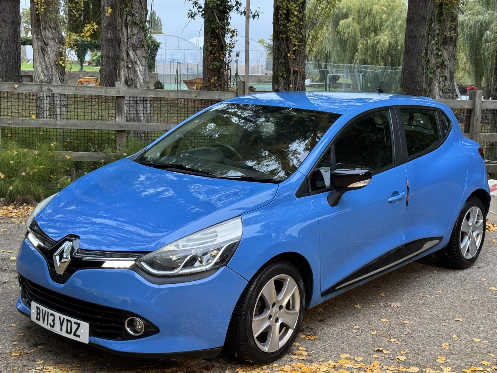 Renault Clio 0.9 TCe Dynamique MediaNav Hatchback 5dr Petrol Manual Euro 5 (s/s) (90 ps)