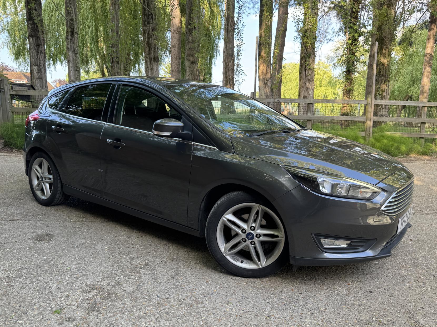 Ford Focus 1.0T EcoBoost Zetec Edition Hatchback 5dr Petrol Manual Euro 6 (s/s) (125 ps)