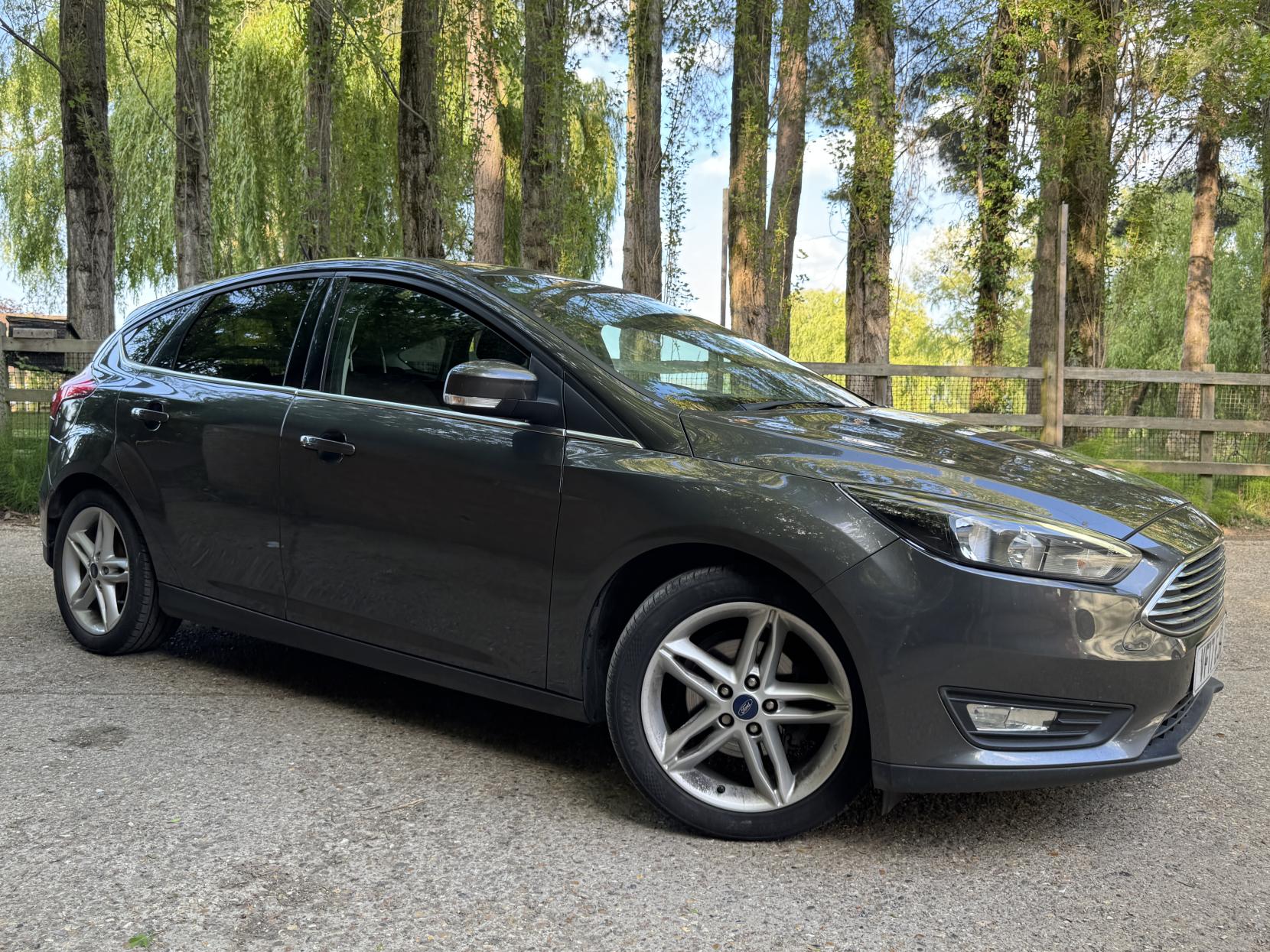 Ford Focus 1.0T EcoBoost Zetec Edition Hatchback 5dr Petrol Manual Euro 6 (s/s) (125 ps)