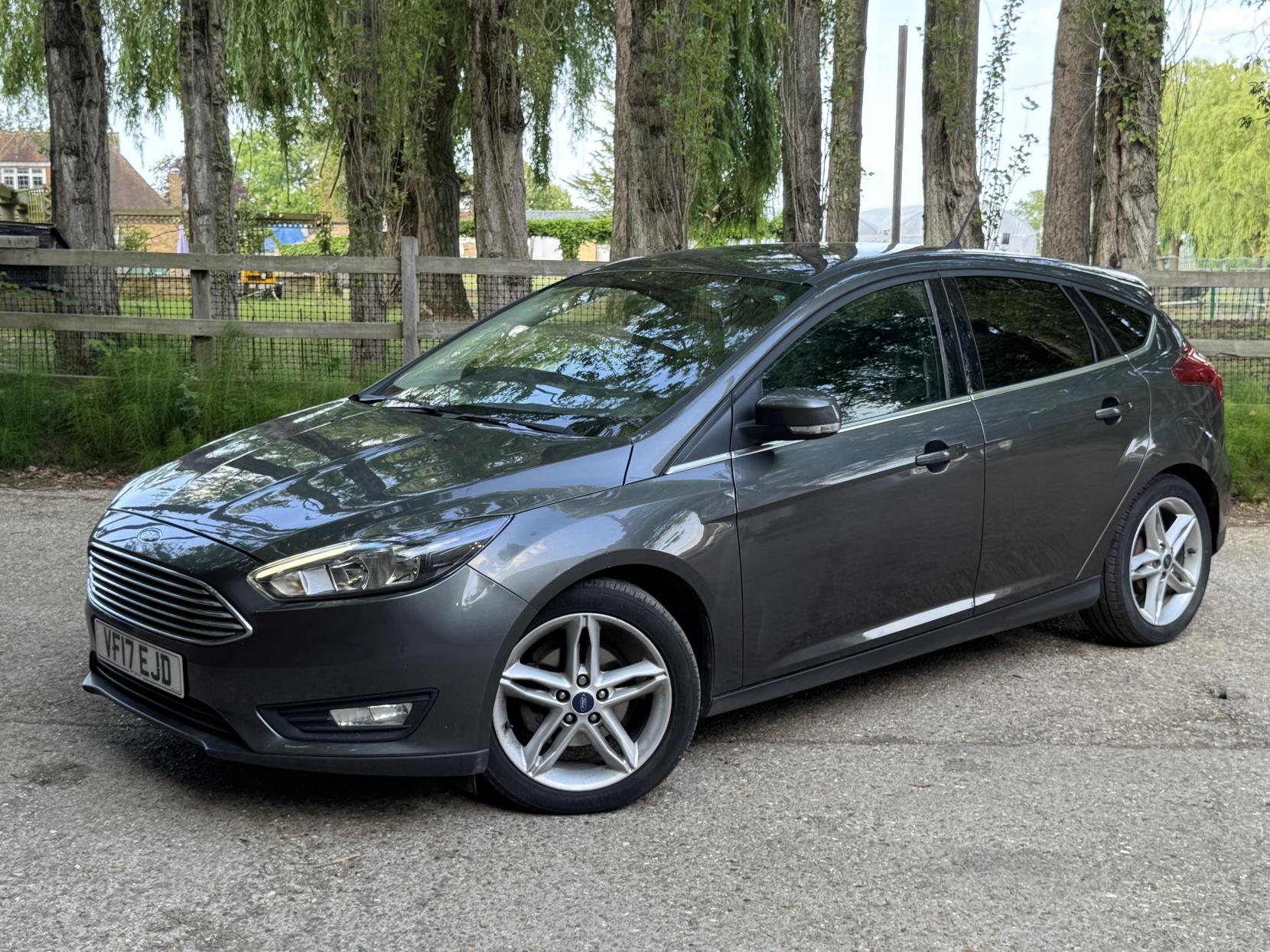 Ford Focus 1.0T EcoBoost Zetec Edition Hatchback 5dr Petrol Manual Euro 6 (s/s) (125 ps)