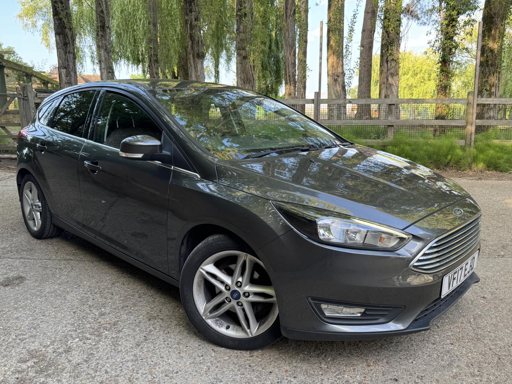 Ford Focus 1.0T EcoBoost Zetec Edition Hatchback 5dr Petrol Manual Euro 6 (s/s) (125 ps)