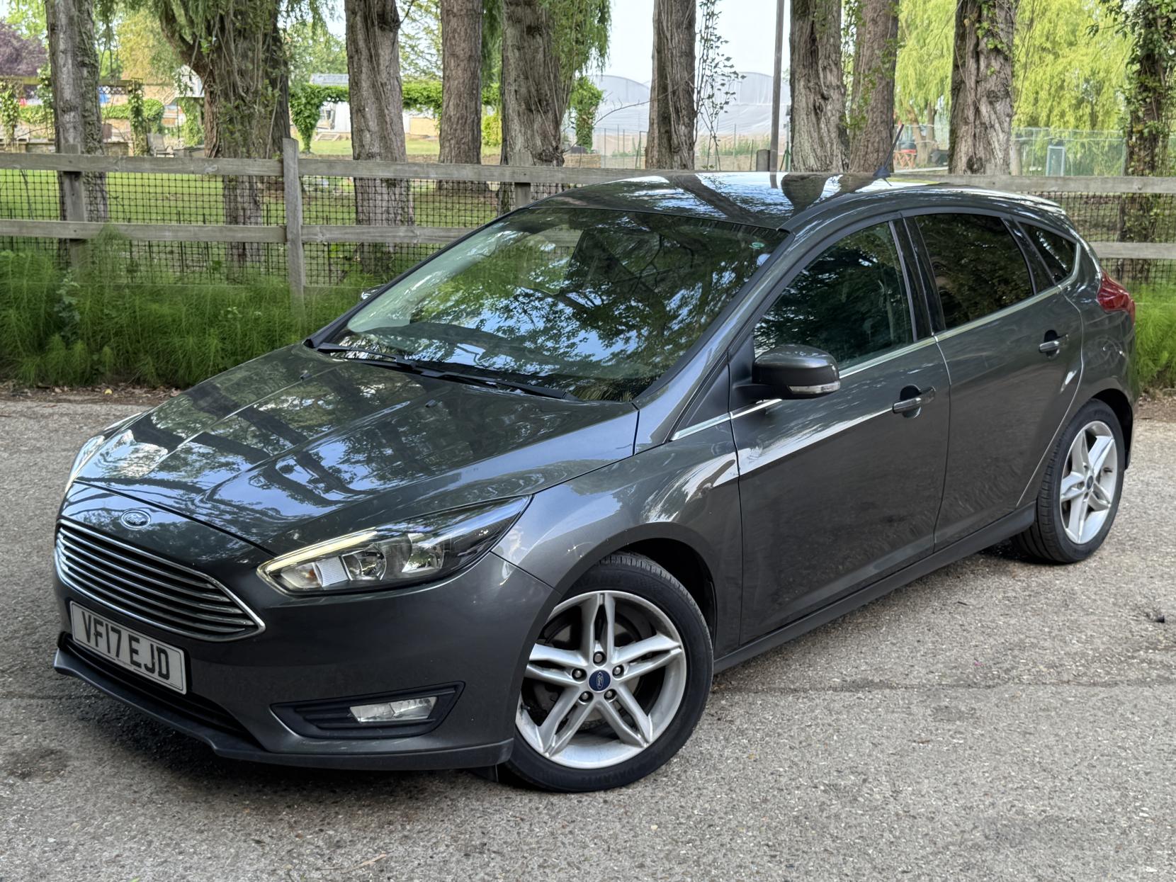 Ford Focus 1.0T EcoBoost Zetec Edition Hatchback 5dr Petrol Manual Euro 6 (s/s) (125 ps)