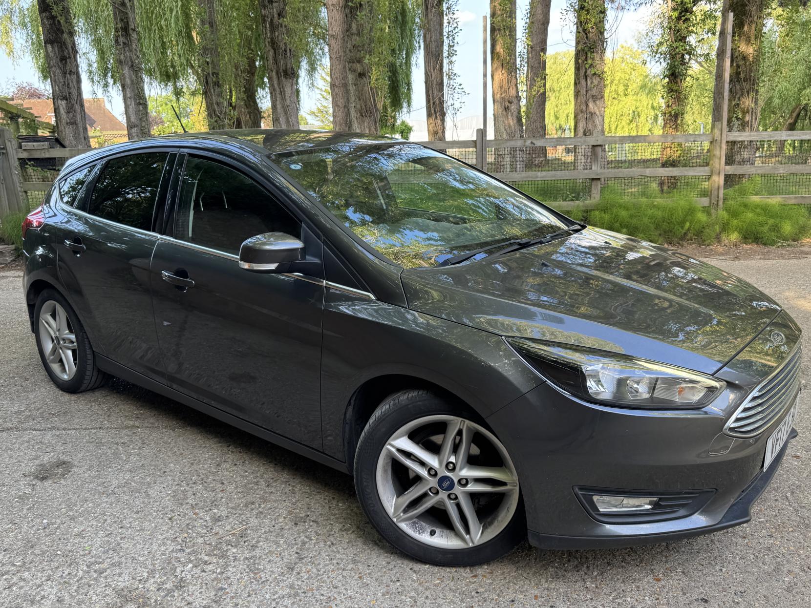 Ford Focus 1.0T EcoBoost Zetec Edition Hatchback 5dr Petrol Manual Euro 6 (s/s) (125 ps)