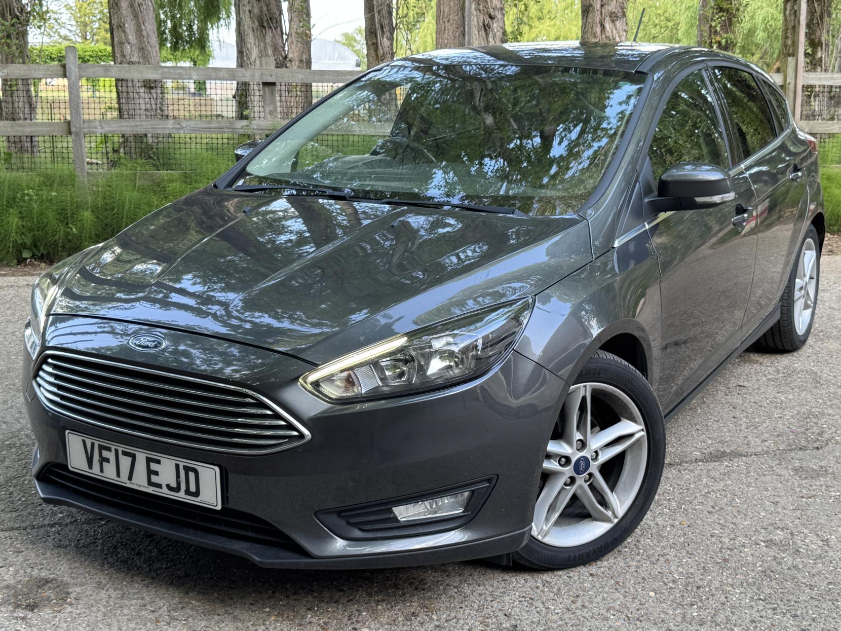 Ford Focus 1.0T EcoBoost Zetec Edition Hatchback 5dr Petrol Manual Euro 6 (s/s) (125 ps)