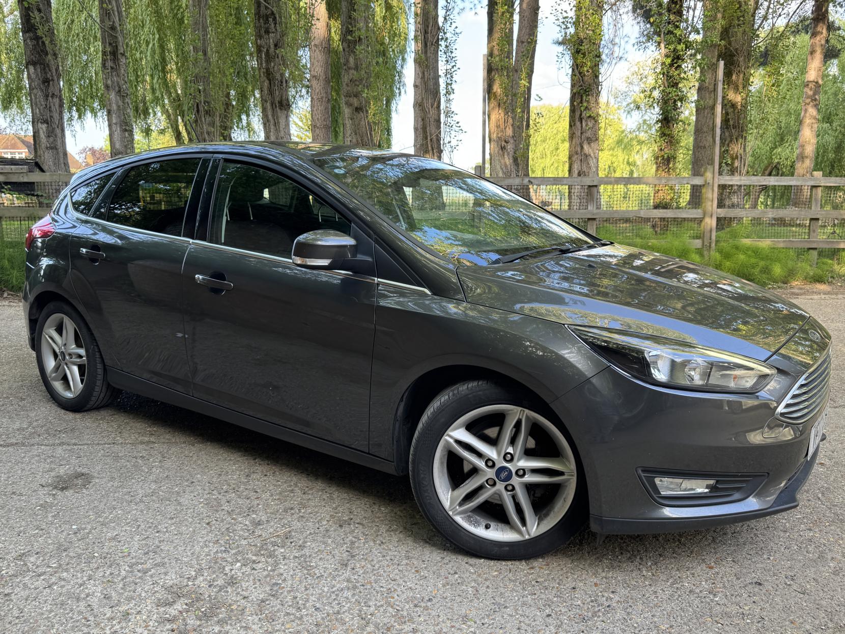 Ford Focus 1.0T EcoBoost Zetec Edition Hatchback 5dr Petrol Manual Euro 6 (s/s) (125 ps)