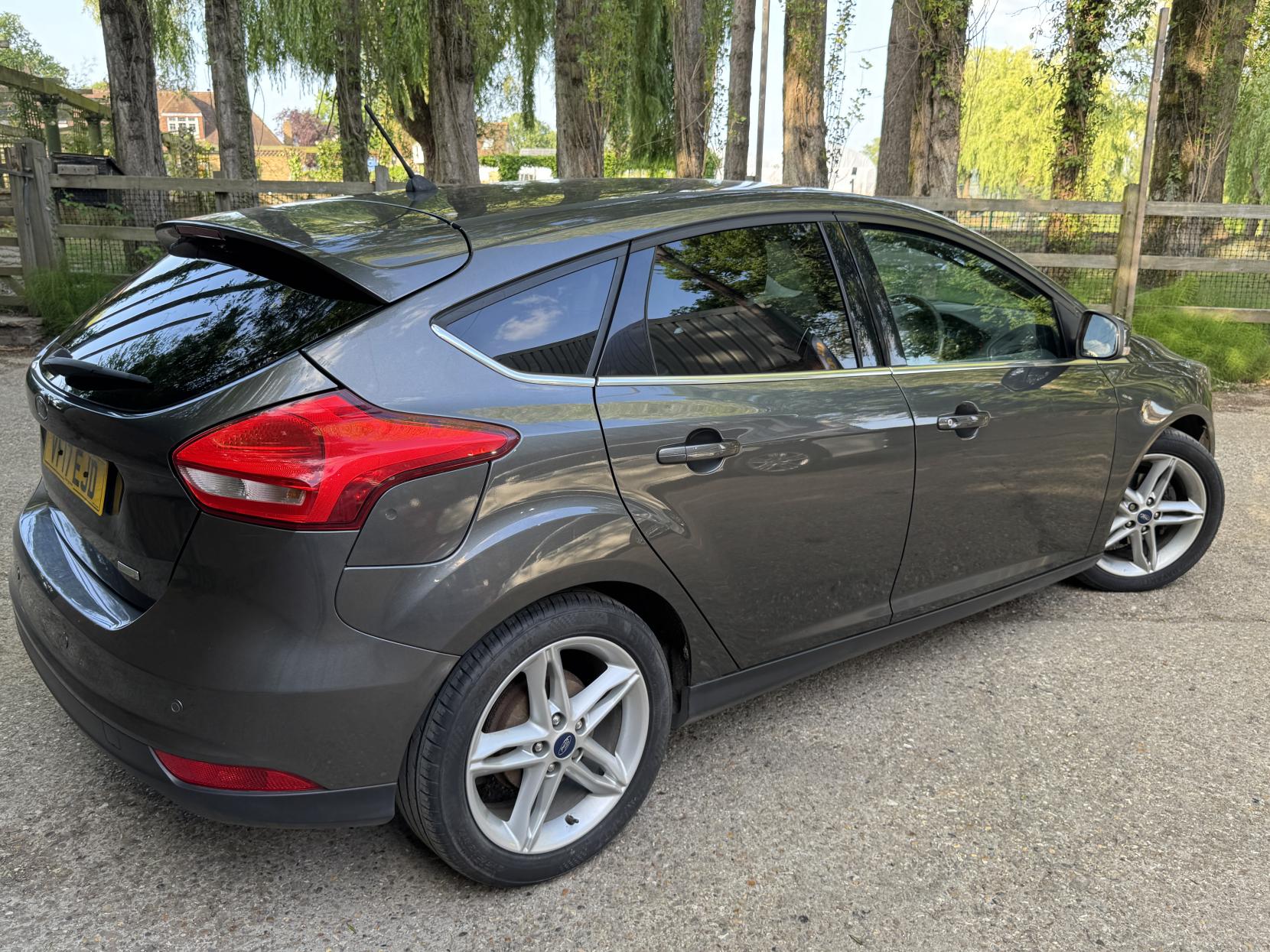 Ford Focus 1.0T EcoBoost Zetec Edition Hatchback 5dr Petrol Manual Euro 6 (s/s) (125 ps)