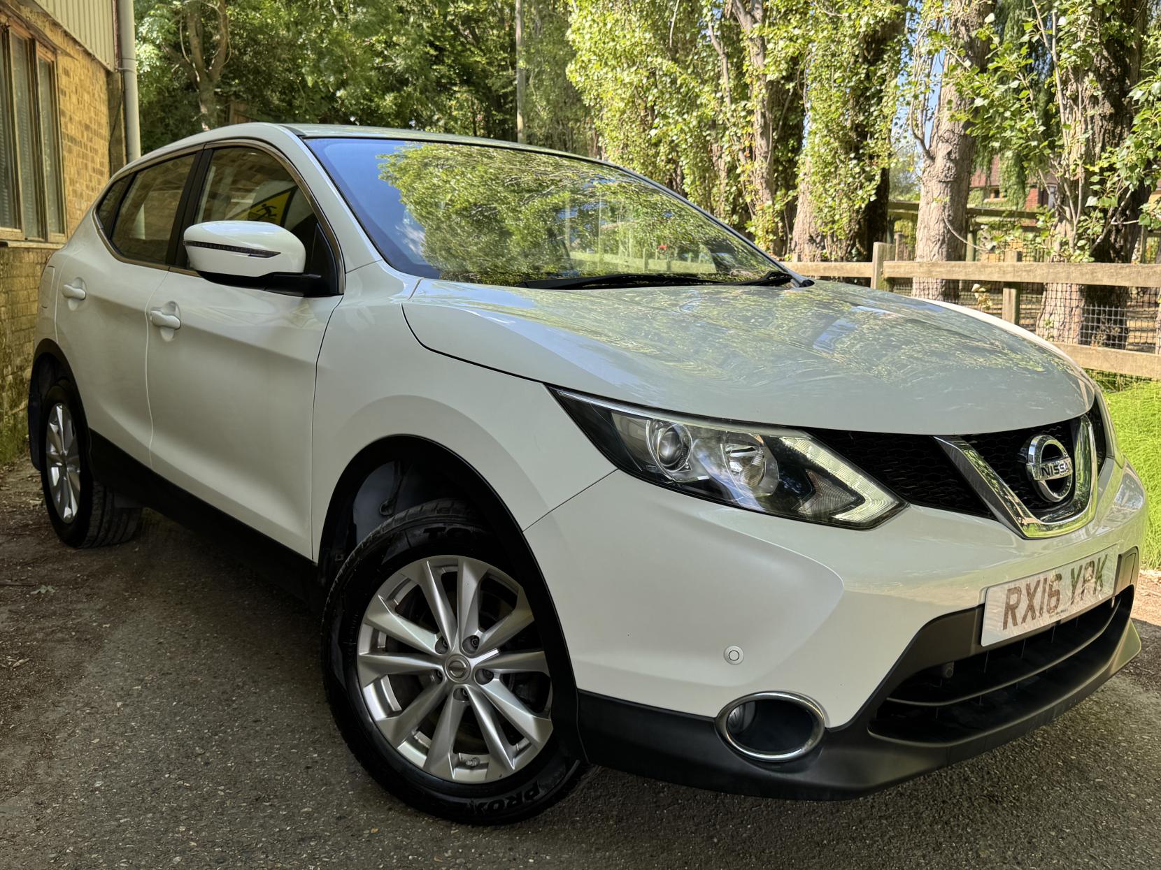 Nissan Qashqai 1.2 DIG-T Acenta SUV 5dr Petrol Manual 2WD Euro 6 (s/s) (115 ps)