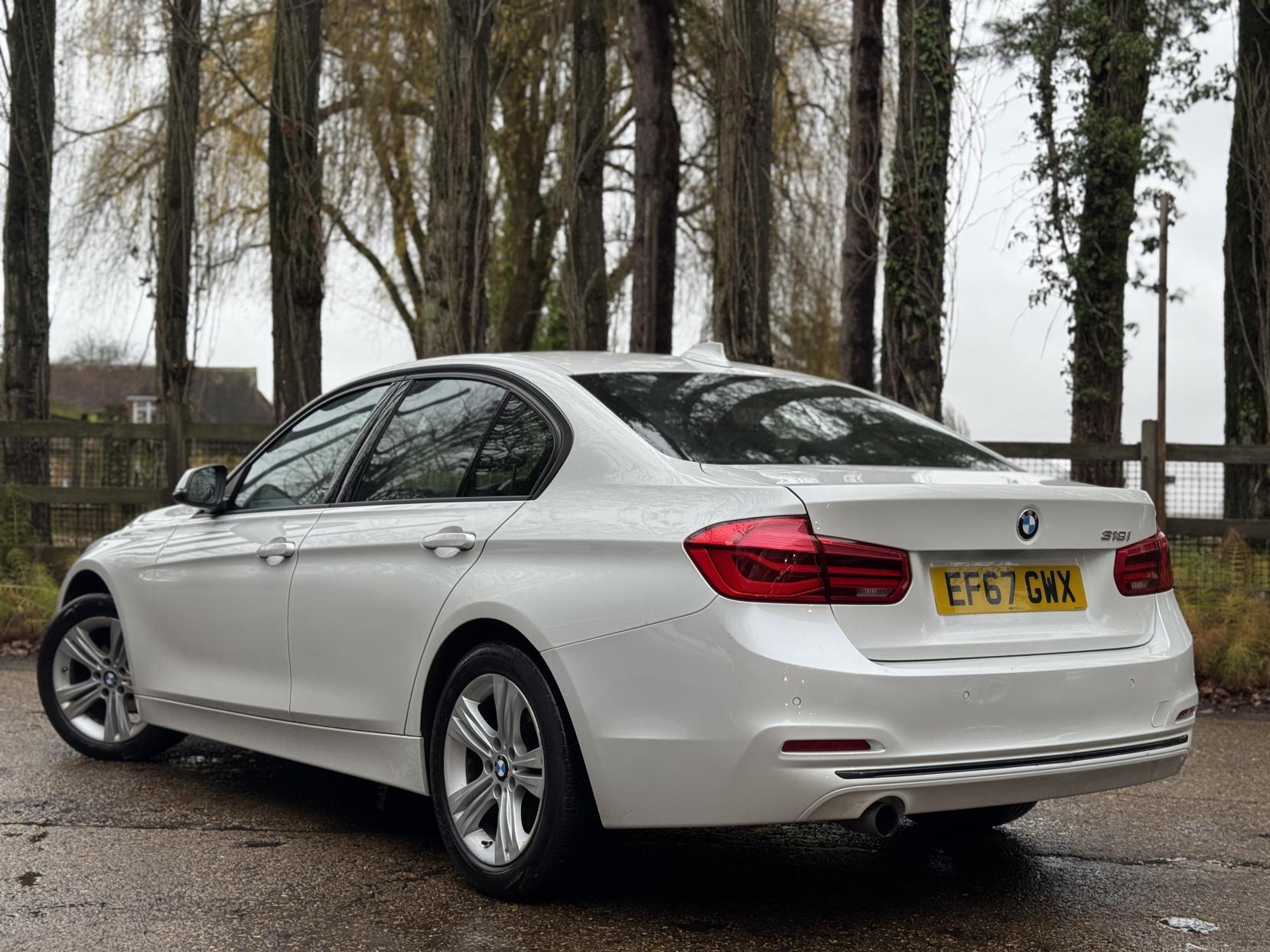 BMW 3 Series 1.5 318i Sport Saloon 4dr Petrol Manual Euro 6 (s/s) (136 ps)