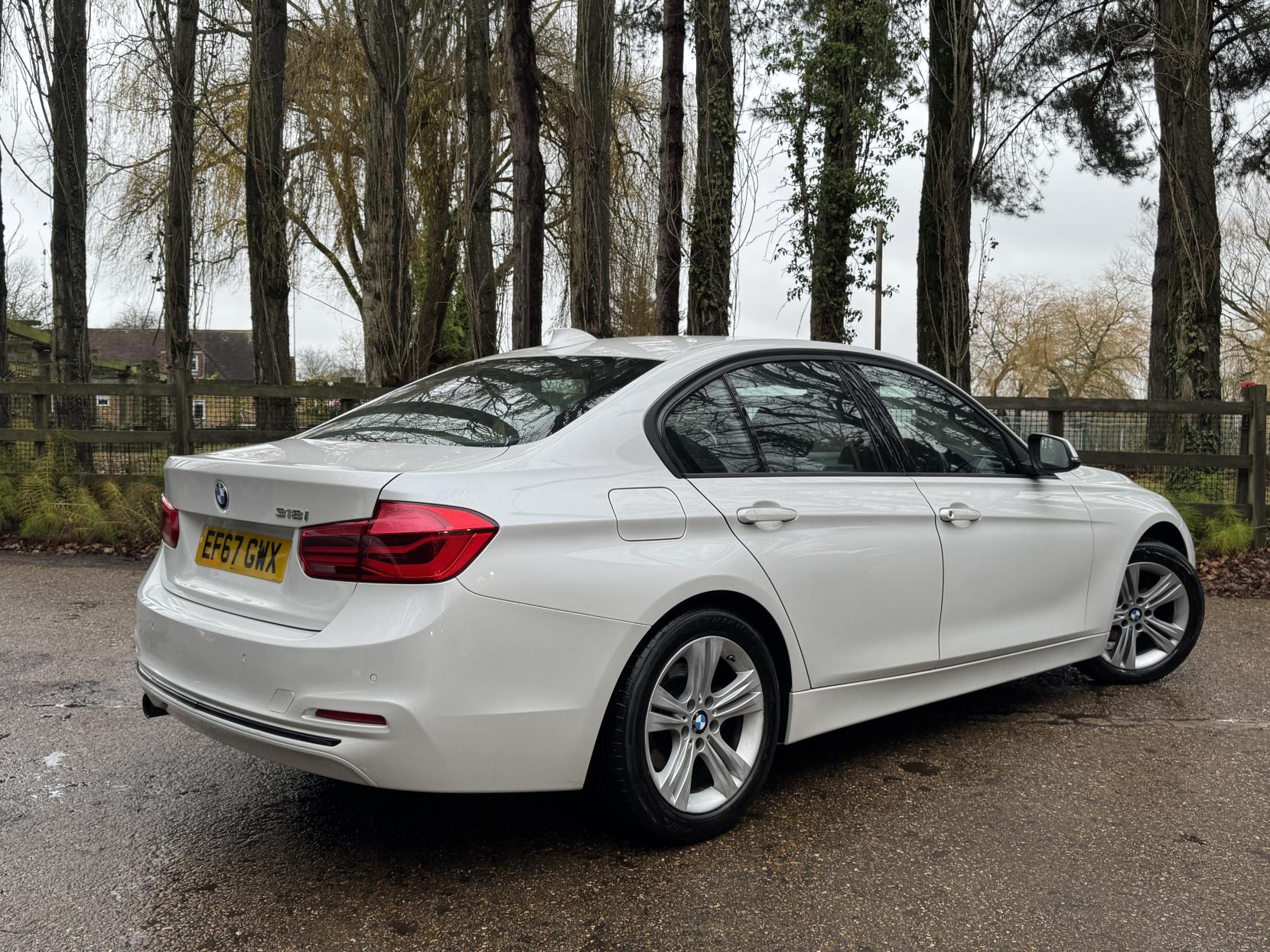 BMW 3 Series 1.5 318i Sport Saloon 4dr Petrol Manual Euro 6 (s/s) (136 ps)