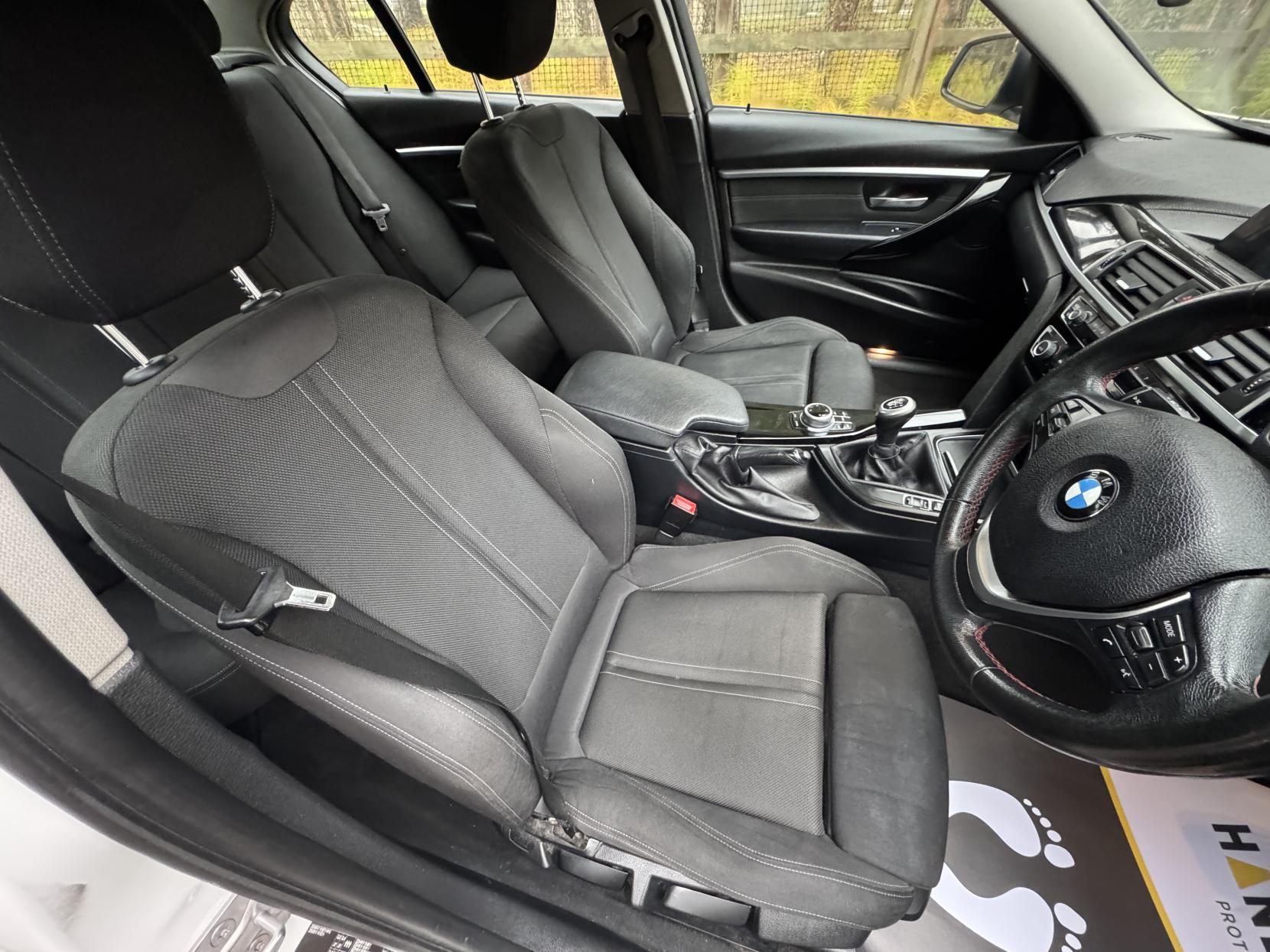 BMW 3 Series 1.5 318i Sport Saloon 4dr Petrol Manual Euro 6 (s/s) (136 ps)