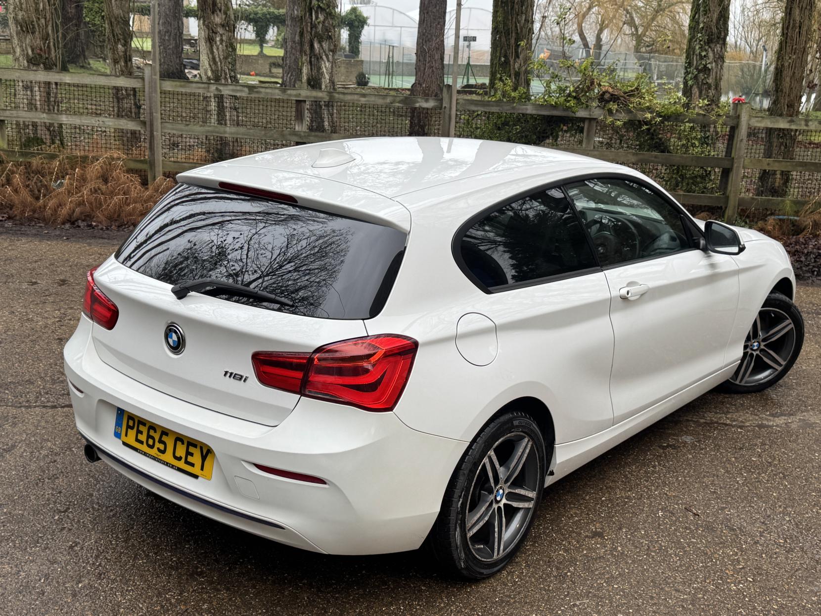 BMW 1 Series 1.5 118i Sport Hatchback 3dr Petrol Manual Euro 6 (s/s) (136 ps)